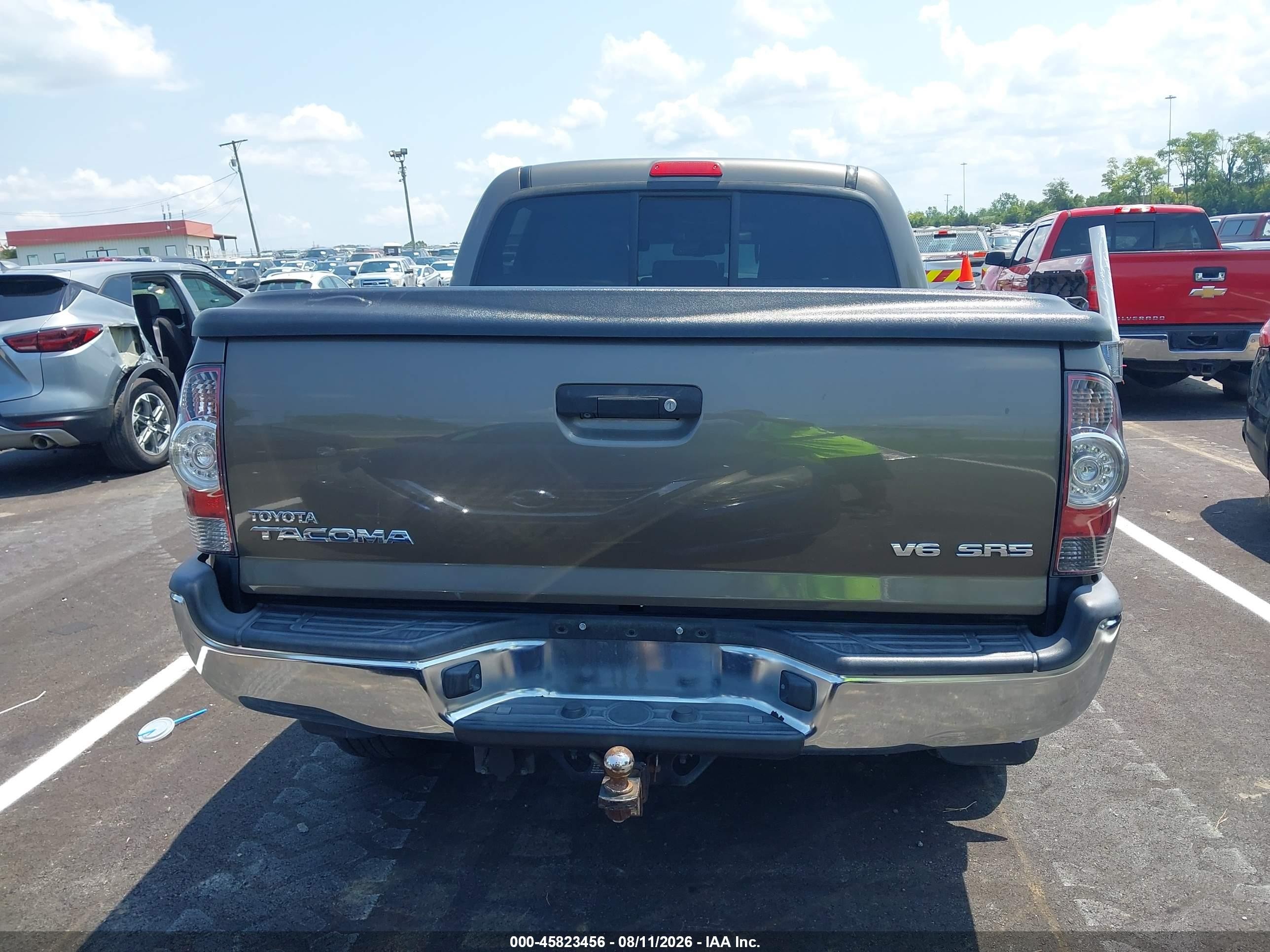 2013 Toyota Tacoma Base V6 Gold vin: 3TMLU4EN6DM131417