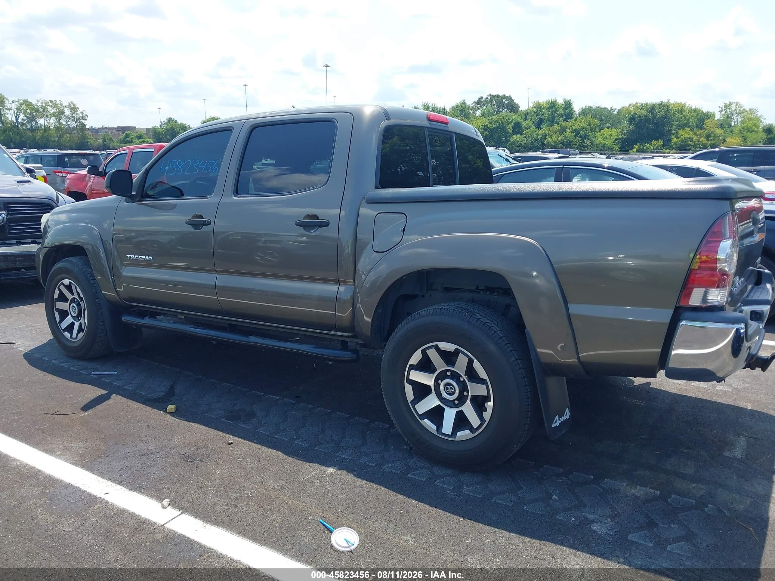 2013 Toyota Tacoma Base V6 Gold vin: 3TMLU4EN6DM131417