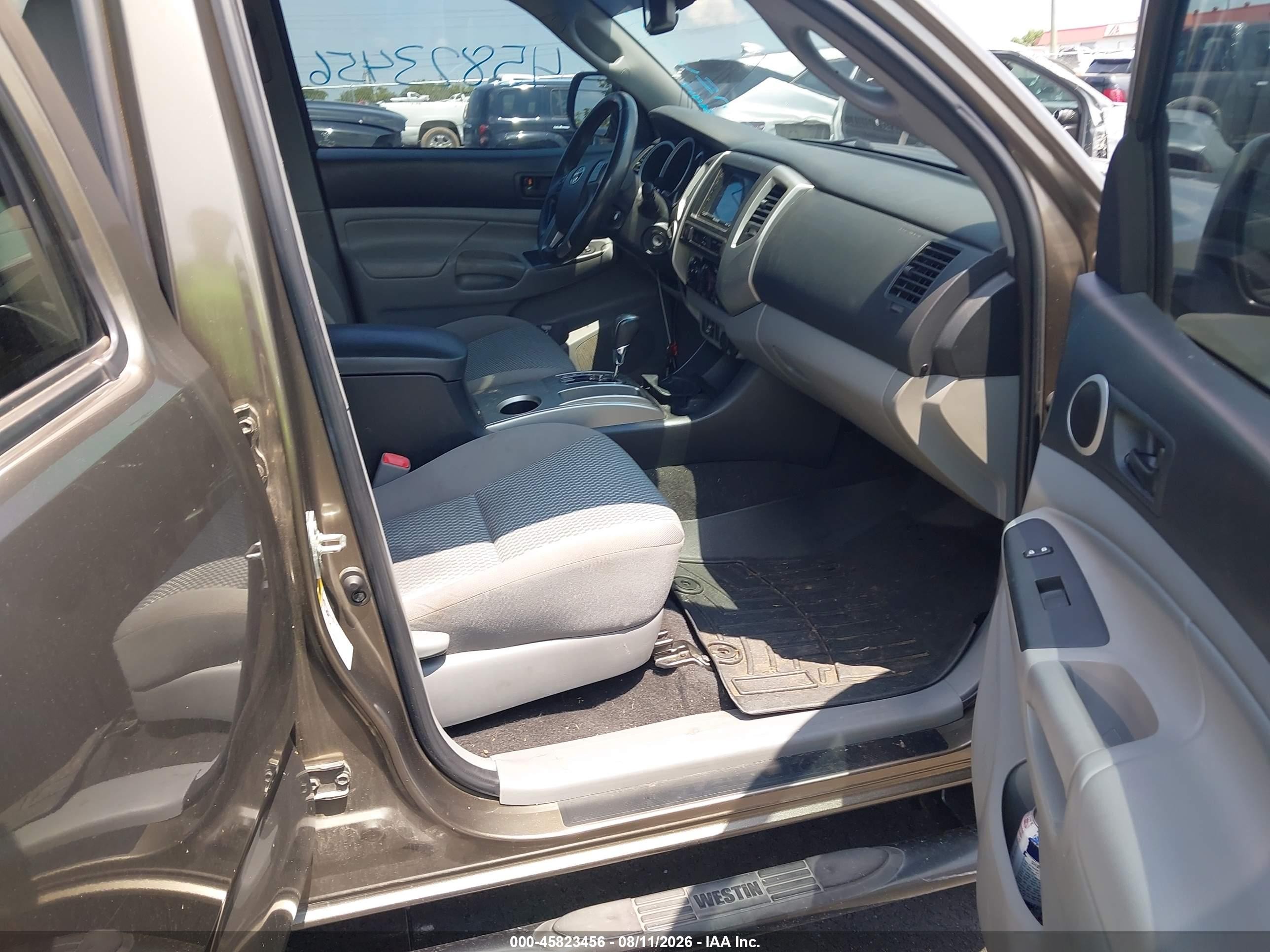 2013 Toyota Tacoma Base V6 Gold vin: 3TMLU4EN6DM131417