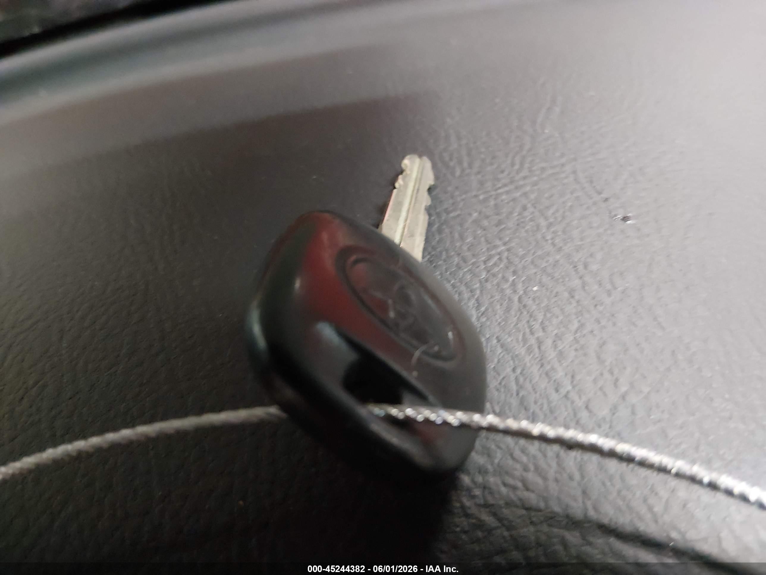 2014 Toyota Tacoma Base V6 Red vin: 3TMLU4EN6EM142080