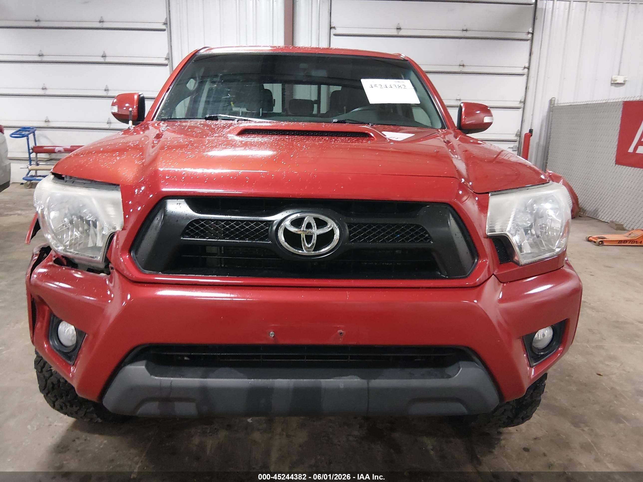 2014 Toyota Tacoma Base V6 Red vin: 3TMLU4EN6EM142080