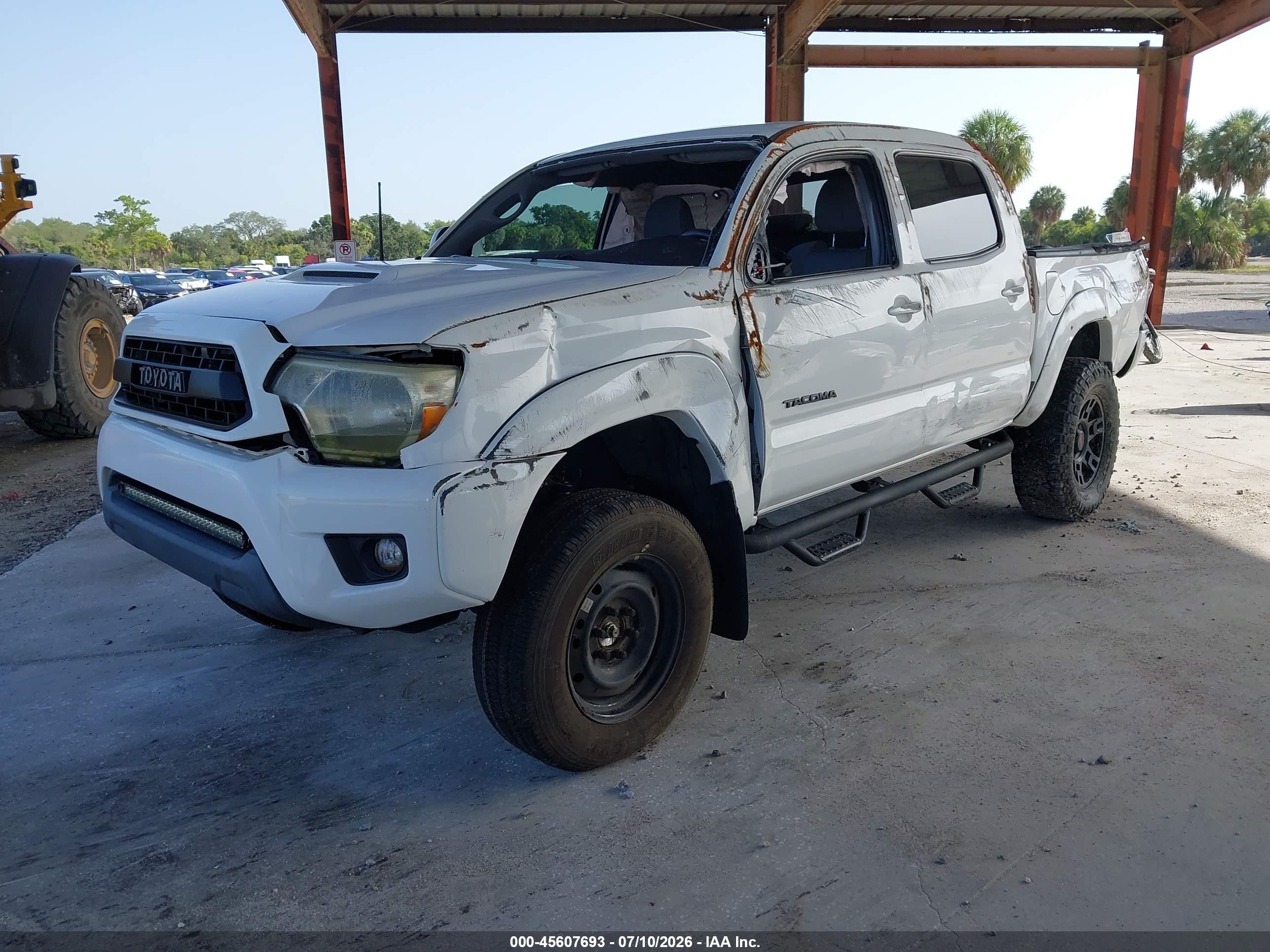 2014 Toyota Tacoma Base V6 White vin: 3TMLU4EN6EM162216