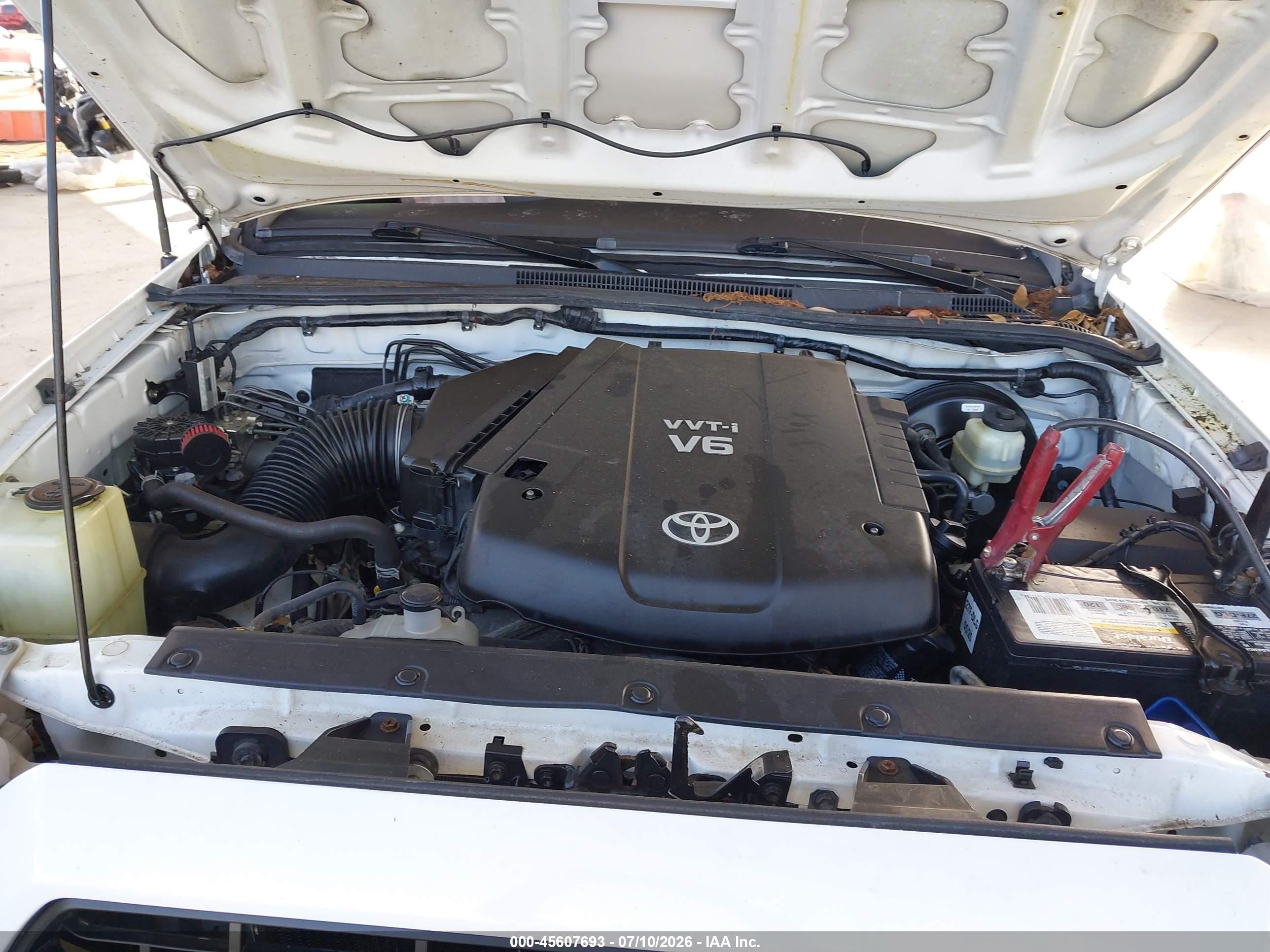 2014 Toyota Tacoma Base V6 White vin: 3TMLU4EN6EM162216