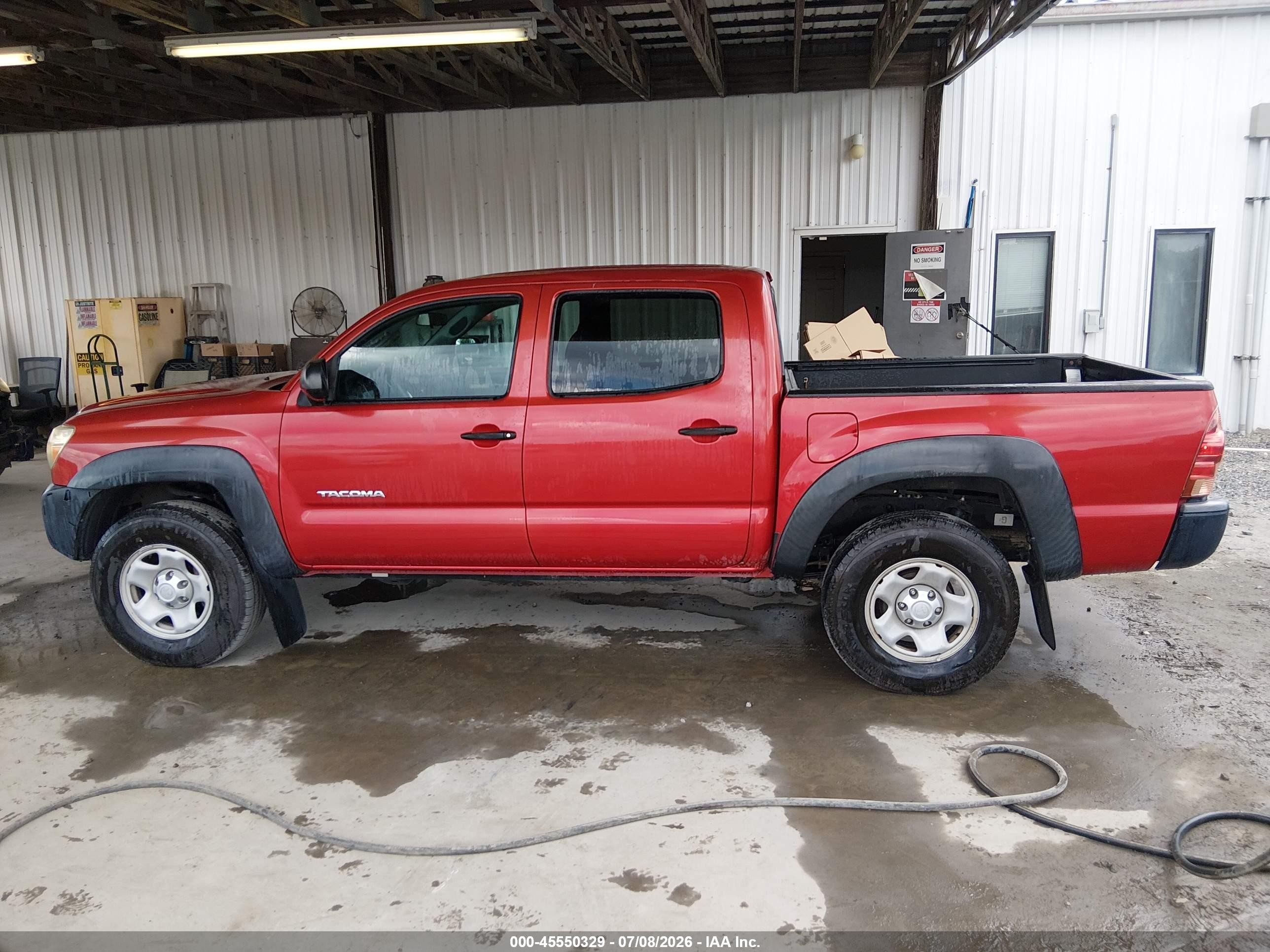 2014 Toyota Tacoma Base V6 Red vin: 3TMLU4EN6EM162586