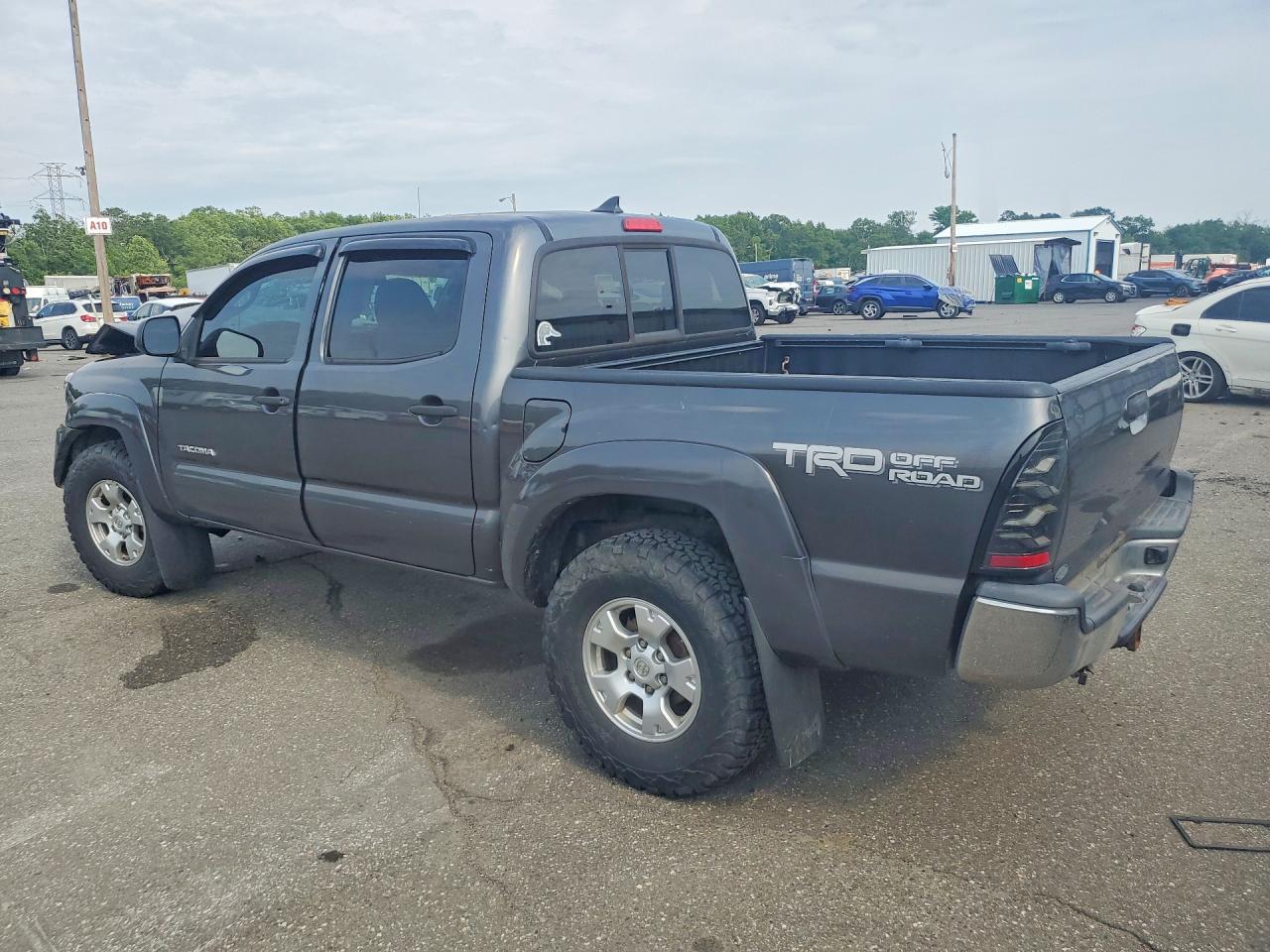2015 Toyota Tacoma V6 Gray vin: 3TMLU4EN6FM178661