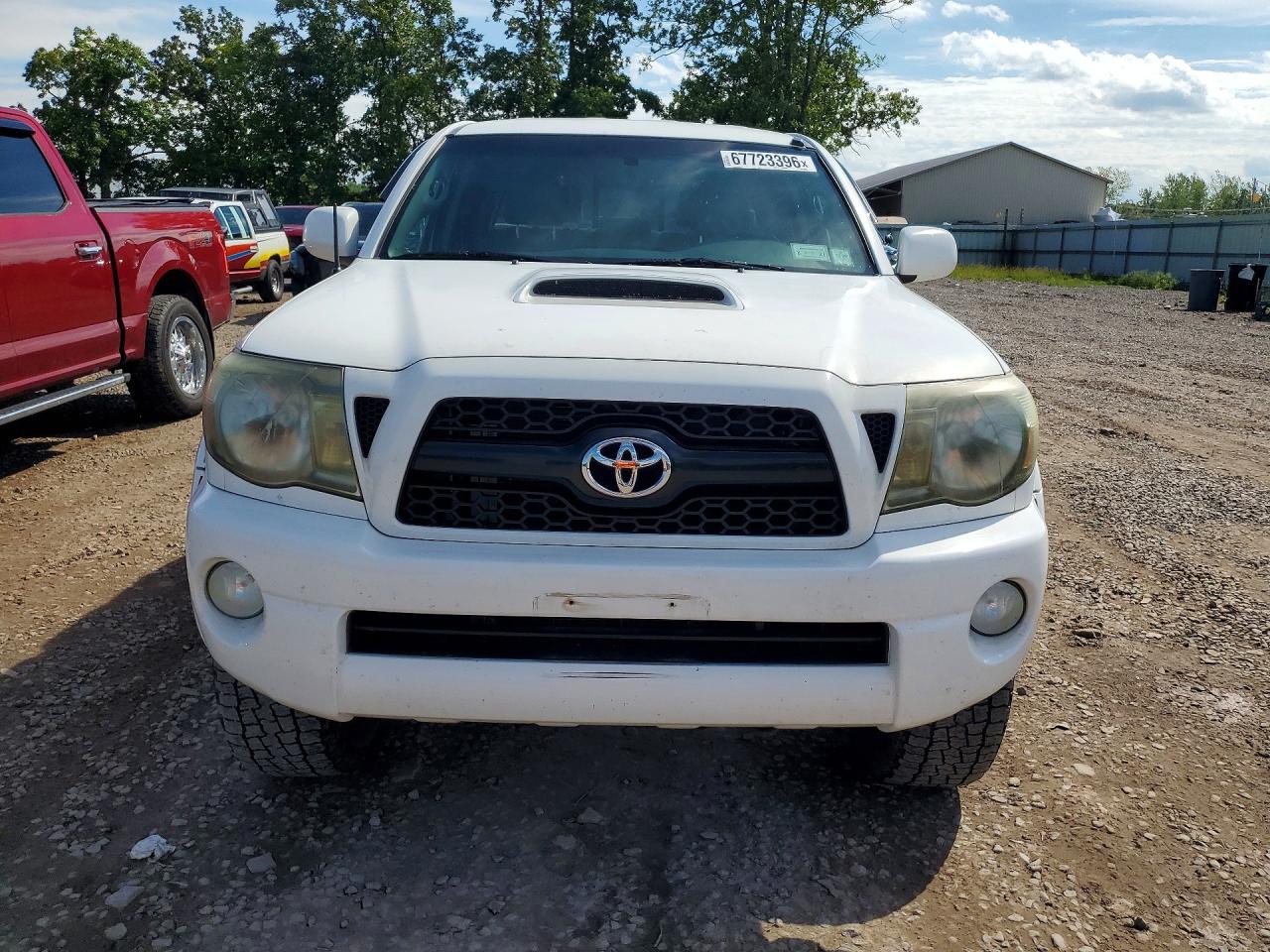 2011 Toyota Tacoma V6 Белый vin: 3TMLU4EN7BM065358