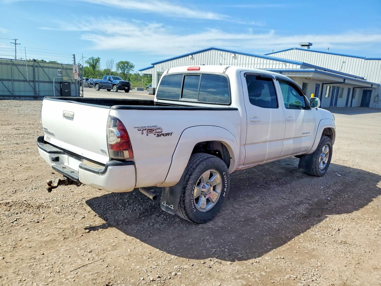 2011 Toyota Tacoma V6 Белый vin: 3TMLU4EN7BM065358
