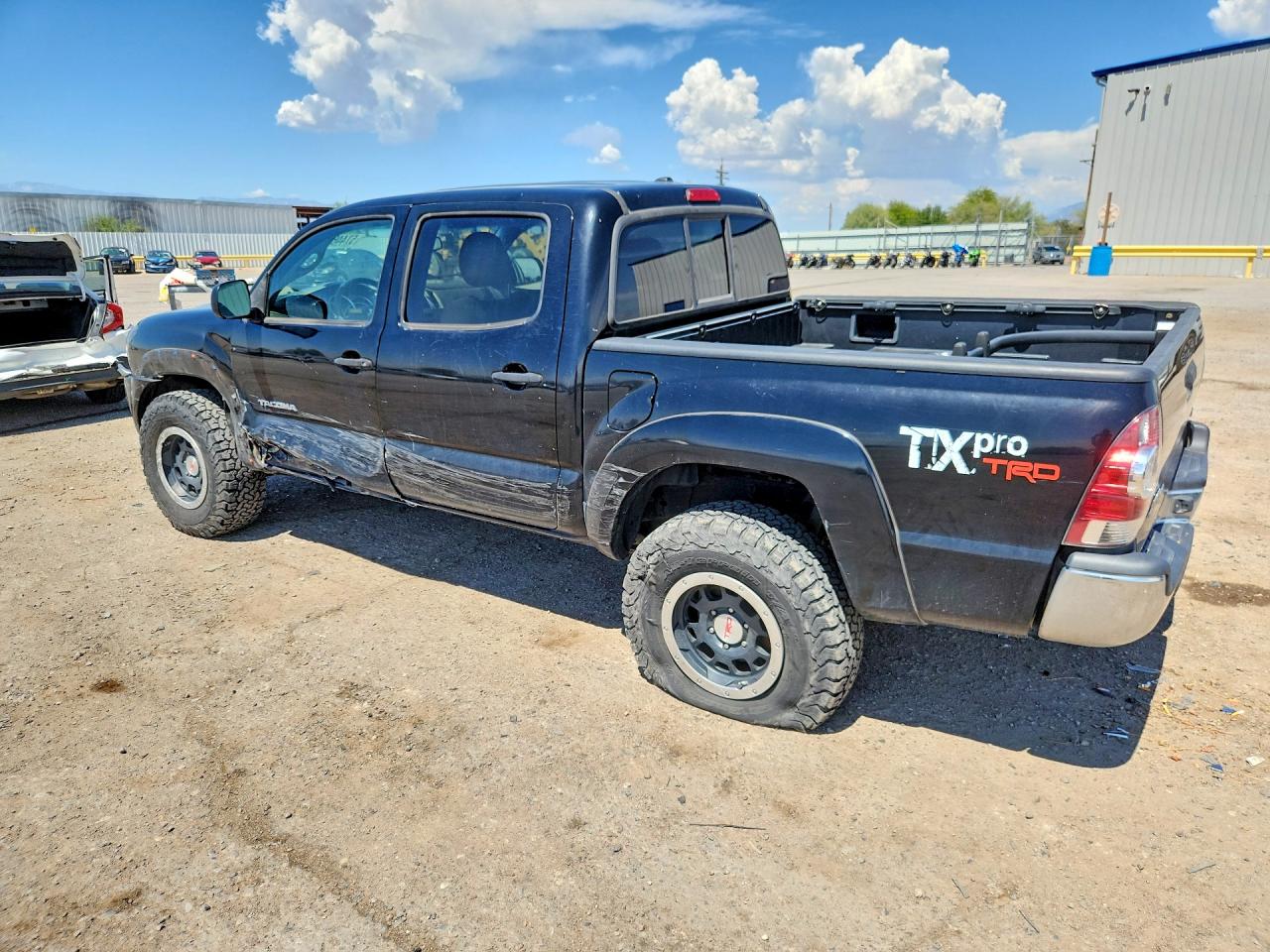 2011 Toyota Tacoma Double Cab Black vin: 3TMLU4EN7BM072374