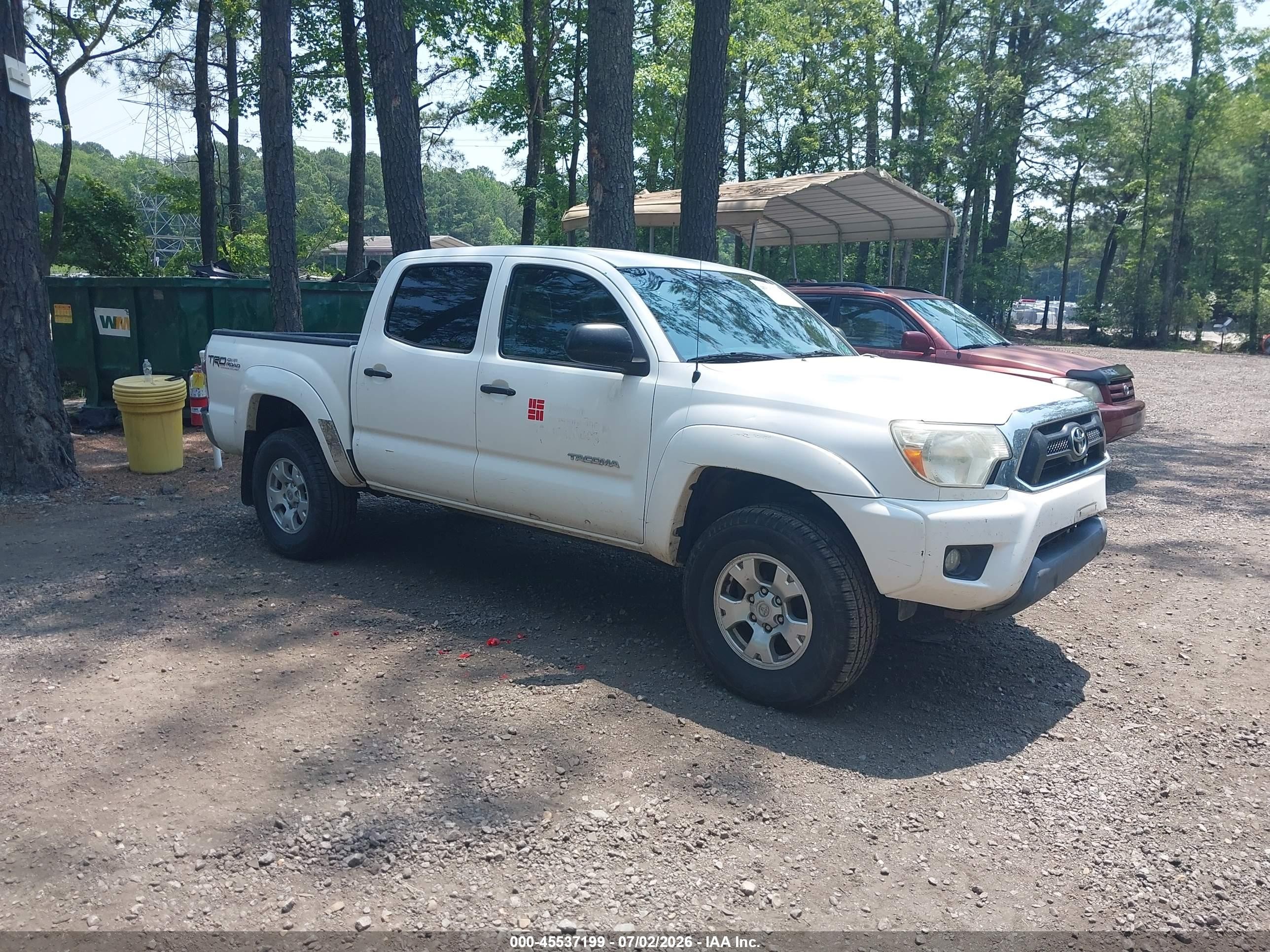 2013 Toyota Tacoma Base V6 White vin: 3TMLU4EN7DM107157