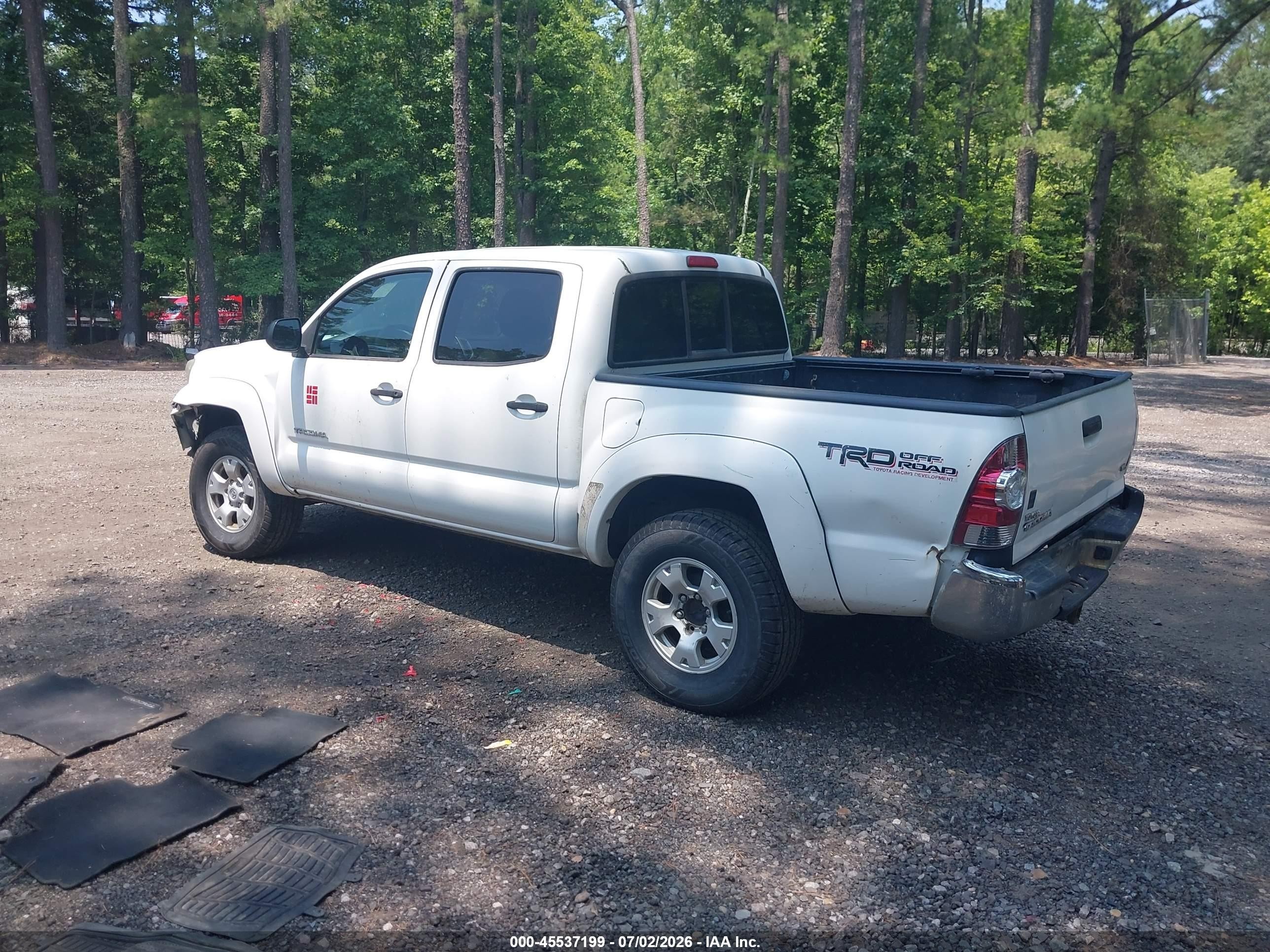 2013 Toyota Tacoma Base V6 White vin: 3TMLU4EN7DM107157