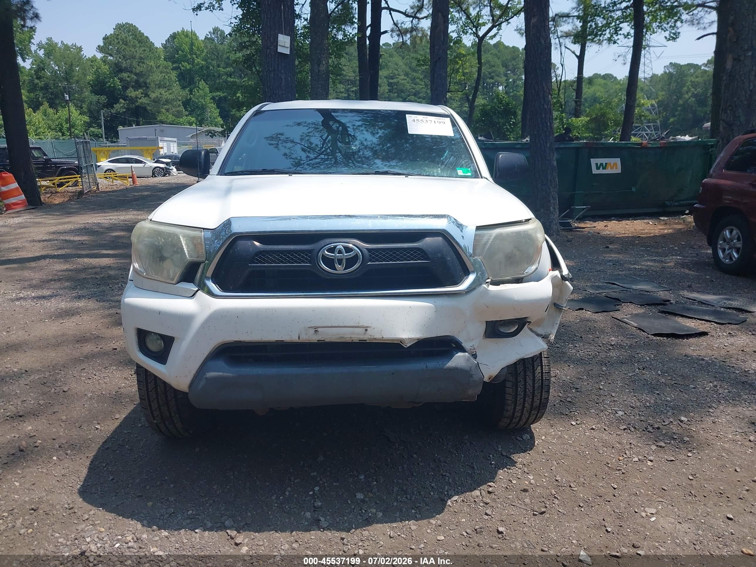 2013 Toyota Tacoma Base V6 White vin: 3TMLU4EN7DM107157