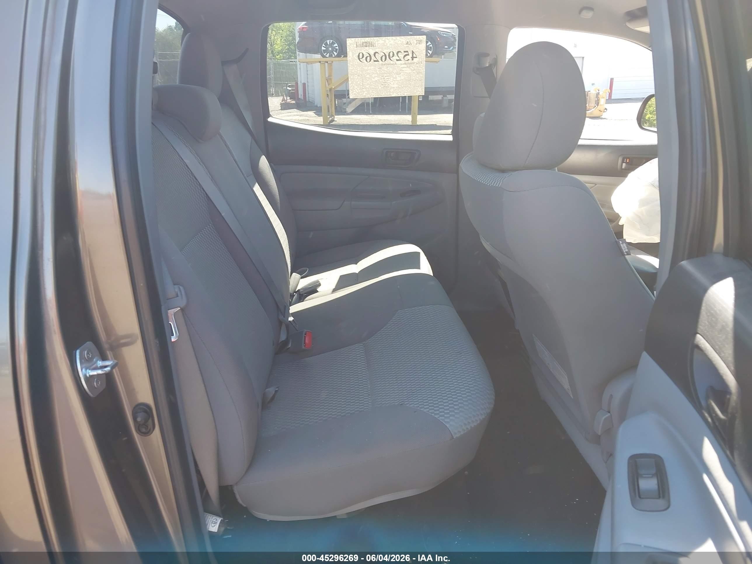 2013 Toyota Tacoma Base V6 Brown vin: 3TMLU4EN7DM112133
