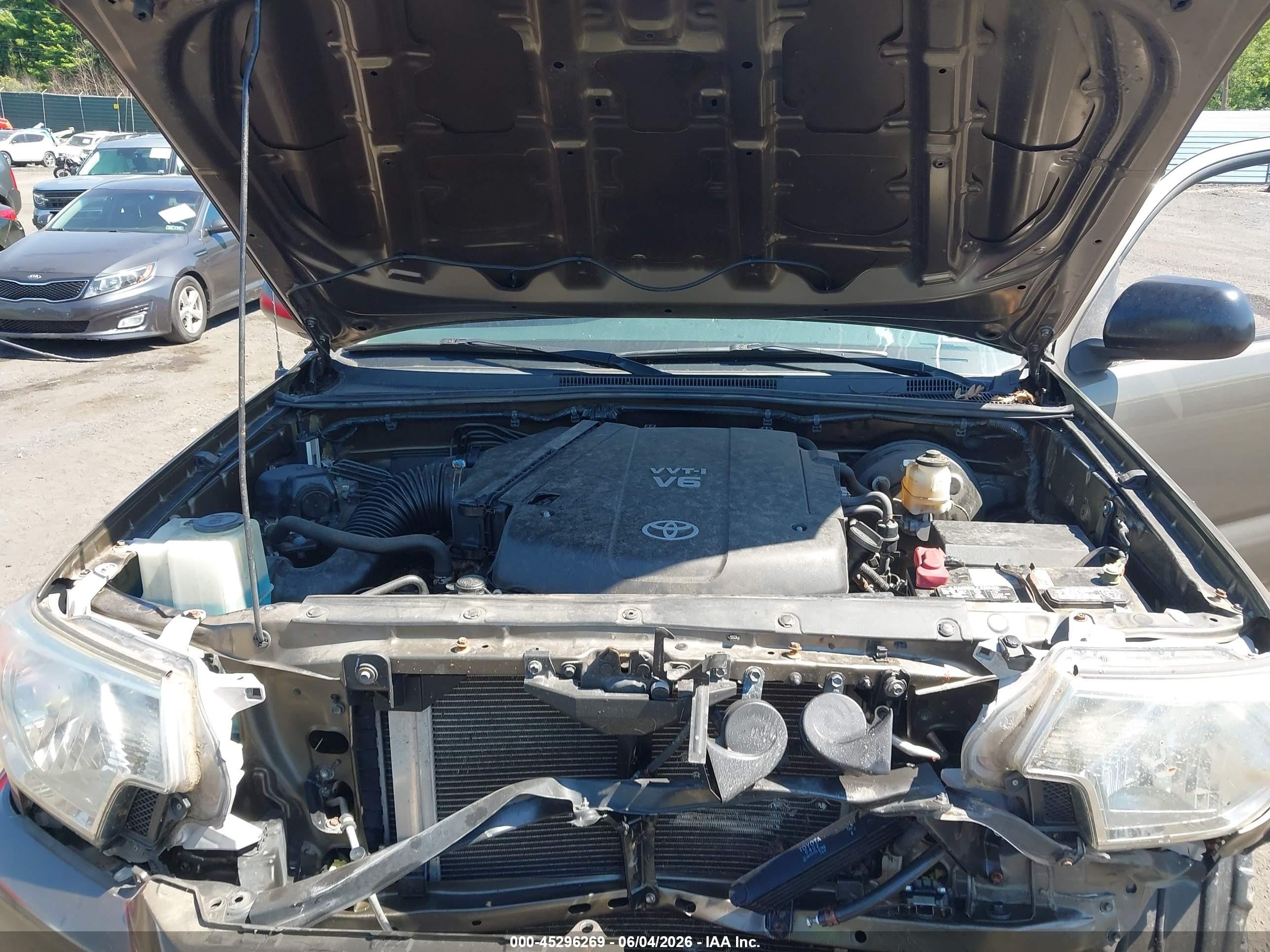 2013 Toyota Tacoma Base V6 Brown vin: 3TMLU4EN7DM112133