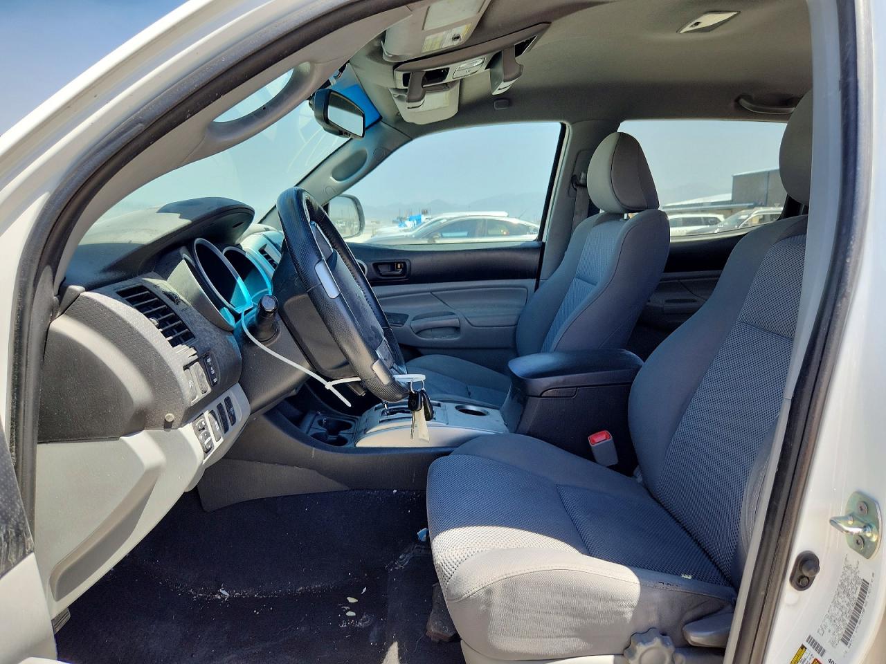2013 Toyota Tacoma Double Cab White vin: 3TMLU4EN7DM116456