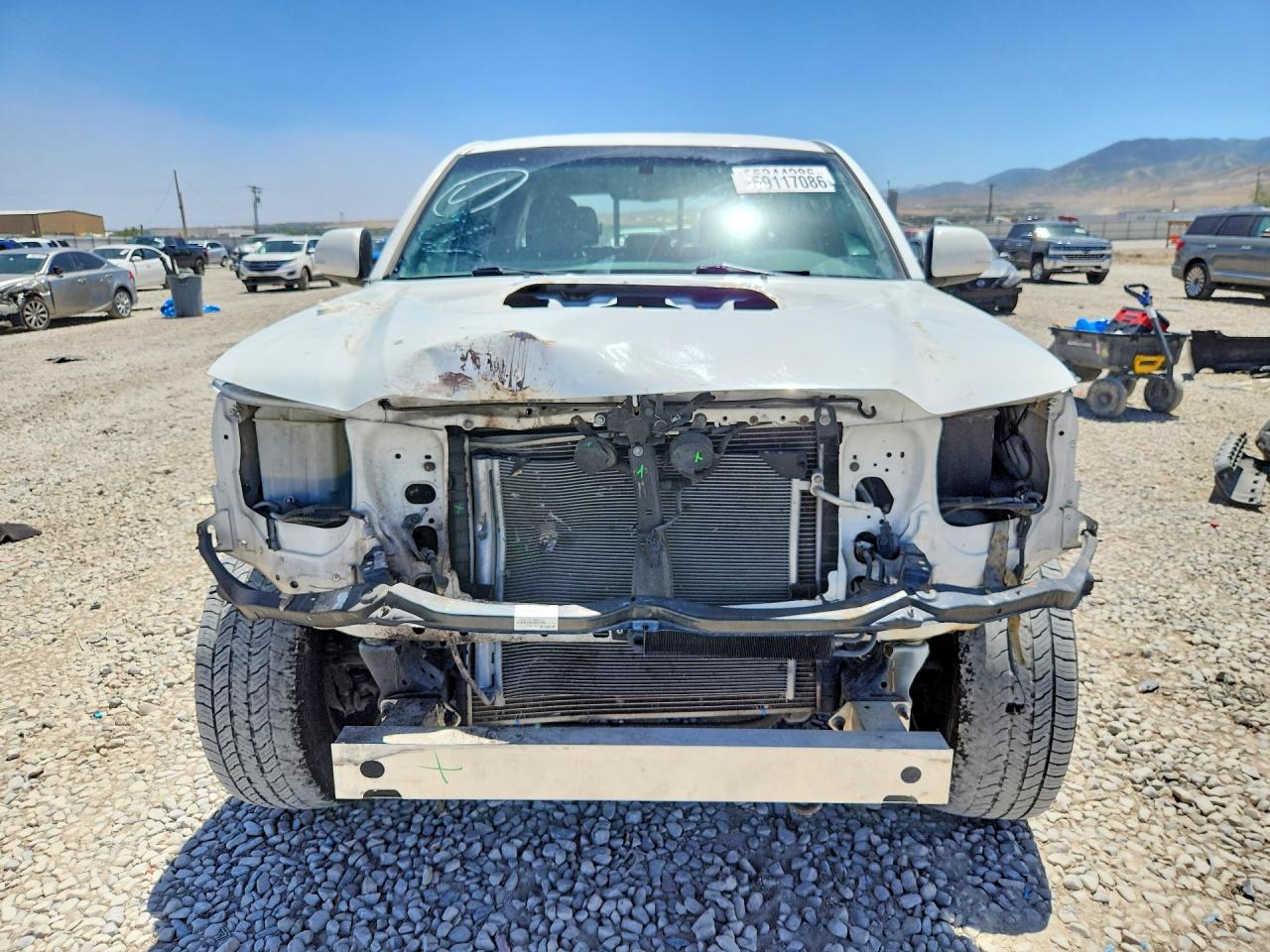2013 Toyota Tacoma Double Cab White vin: 3TMLU4EN7DM116456