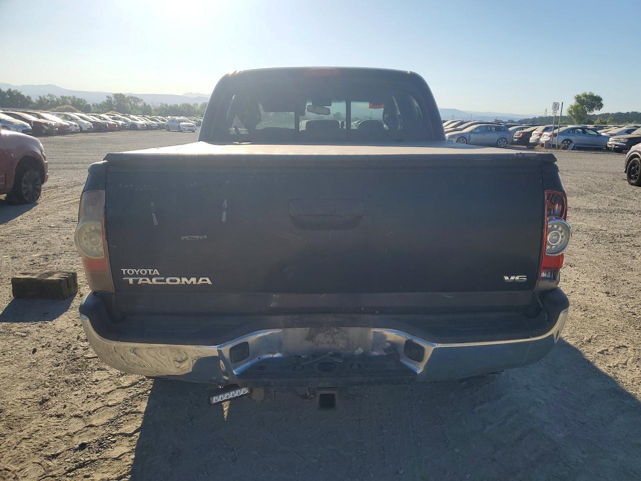 2013 Toyota Tacoma Double Cab Black vin: 3TMLU4EN7DM127568