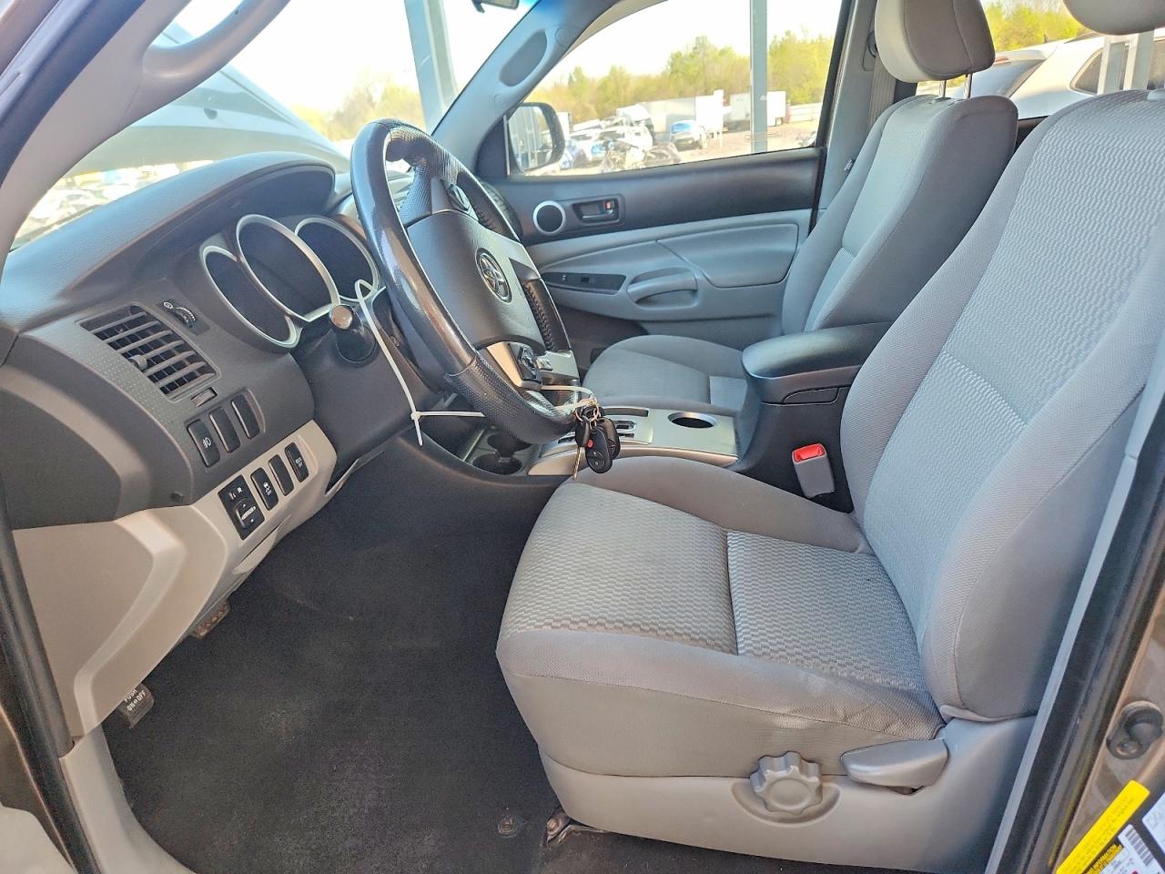 2014 Toyota Tacoma Double Cab Gray vin: 3TMLU4EN7EM137664