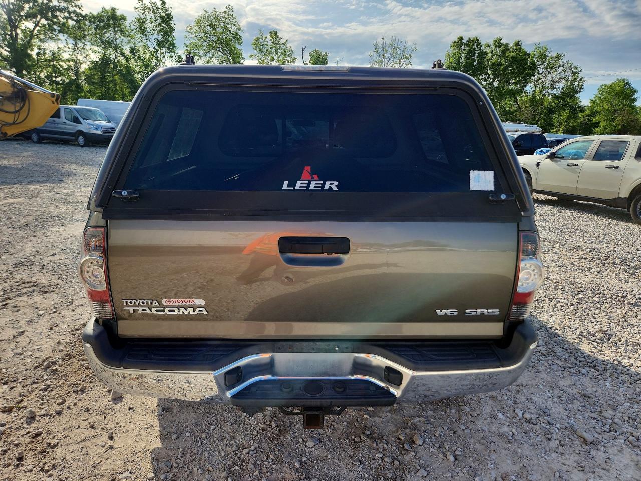 2014 Toyota Tacoma Double Cab Gray vin: 3TMLU4EN7EM137664