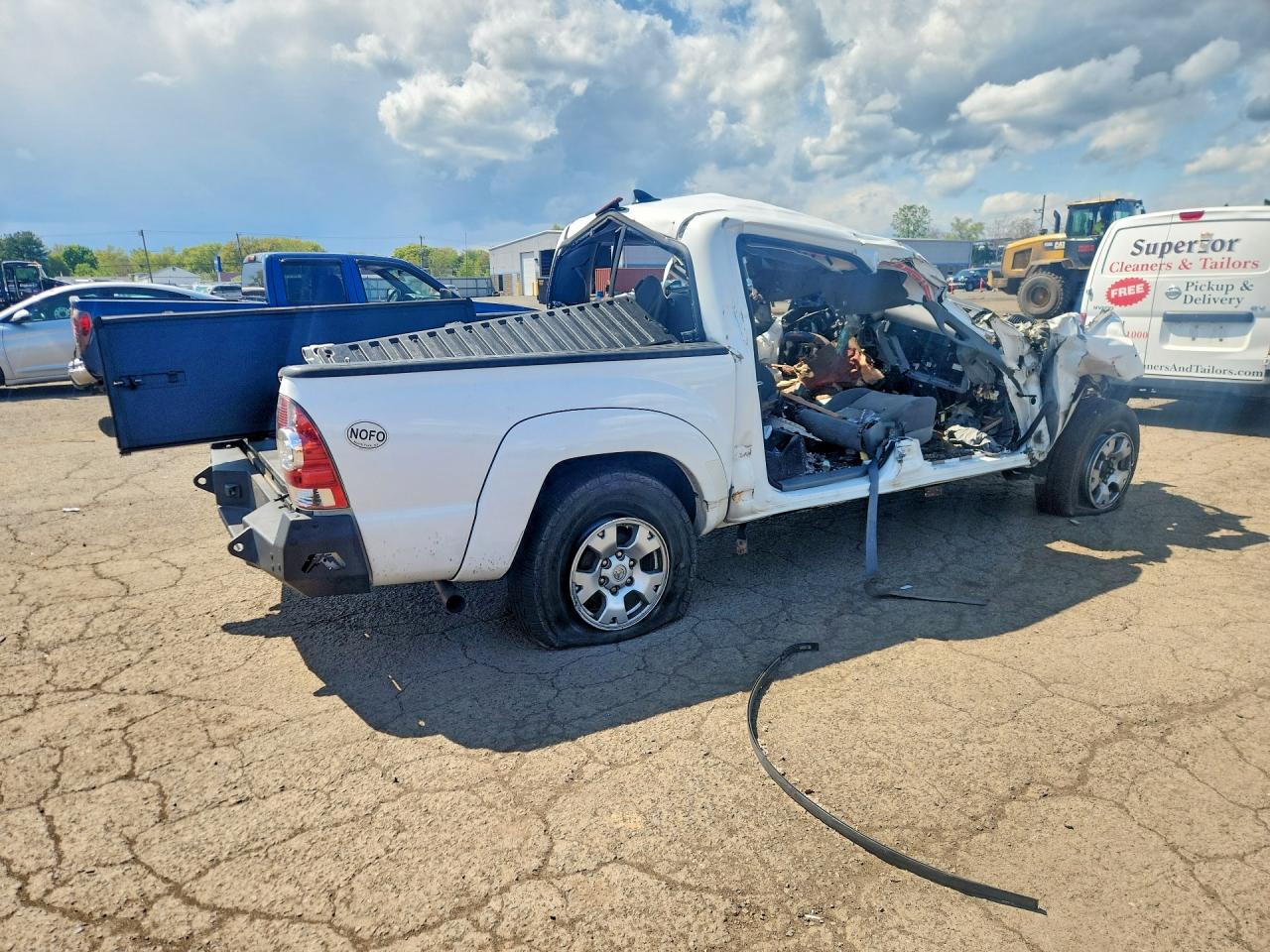 2014 Toyota Tacoma Double Cab White vin: 3TMLU4EN7EM139656