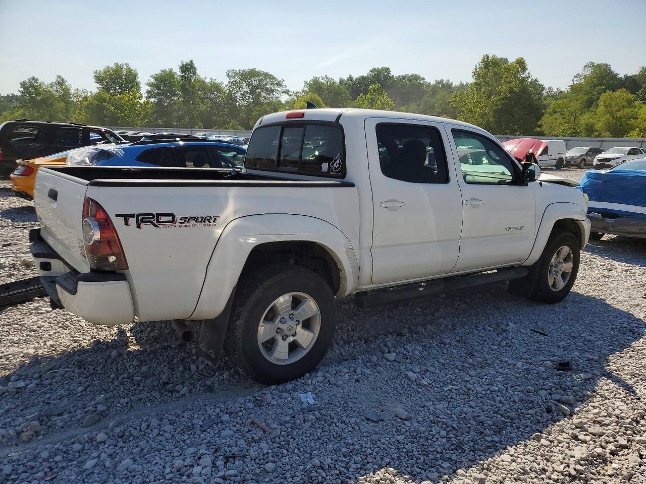 2014 Toyota Tacoma Double Cab White vin: 3TMLU4EN7EM158854