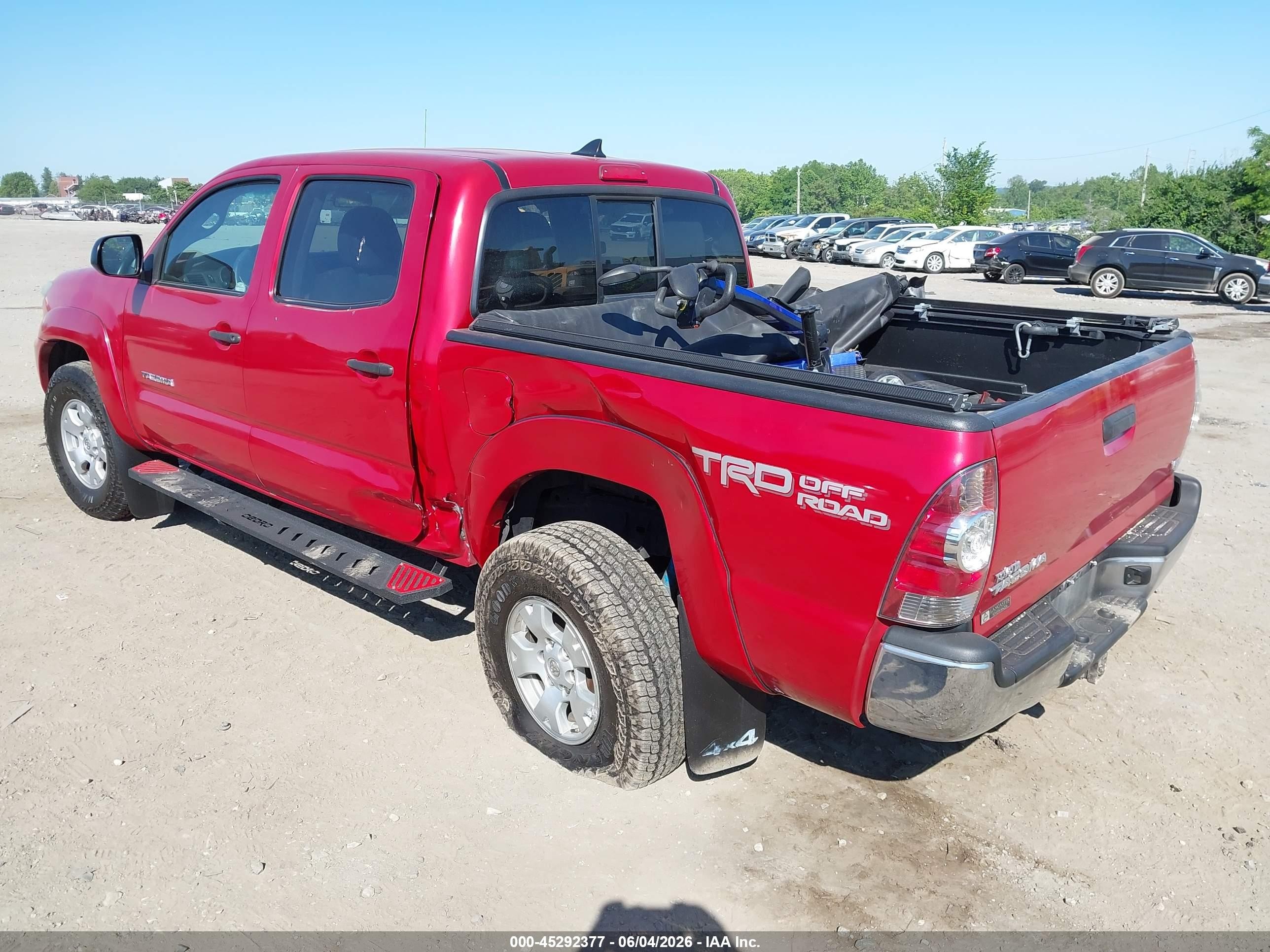 2015 Toyota Tacoma Base V6 Red vin: 3TMLU4EN7FM165577