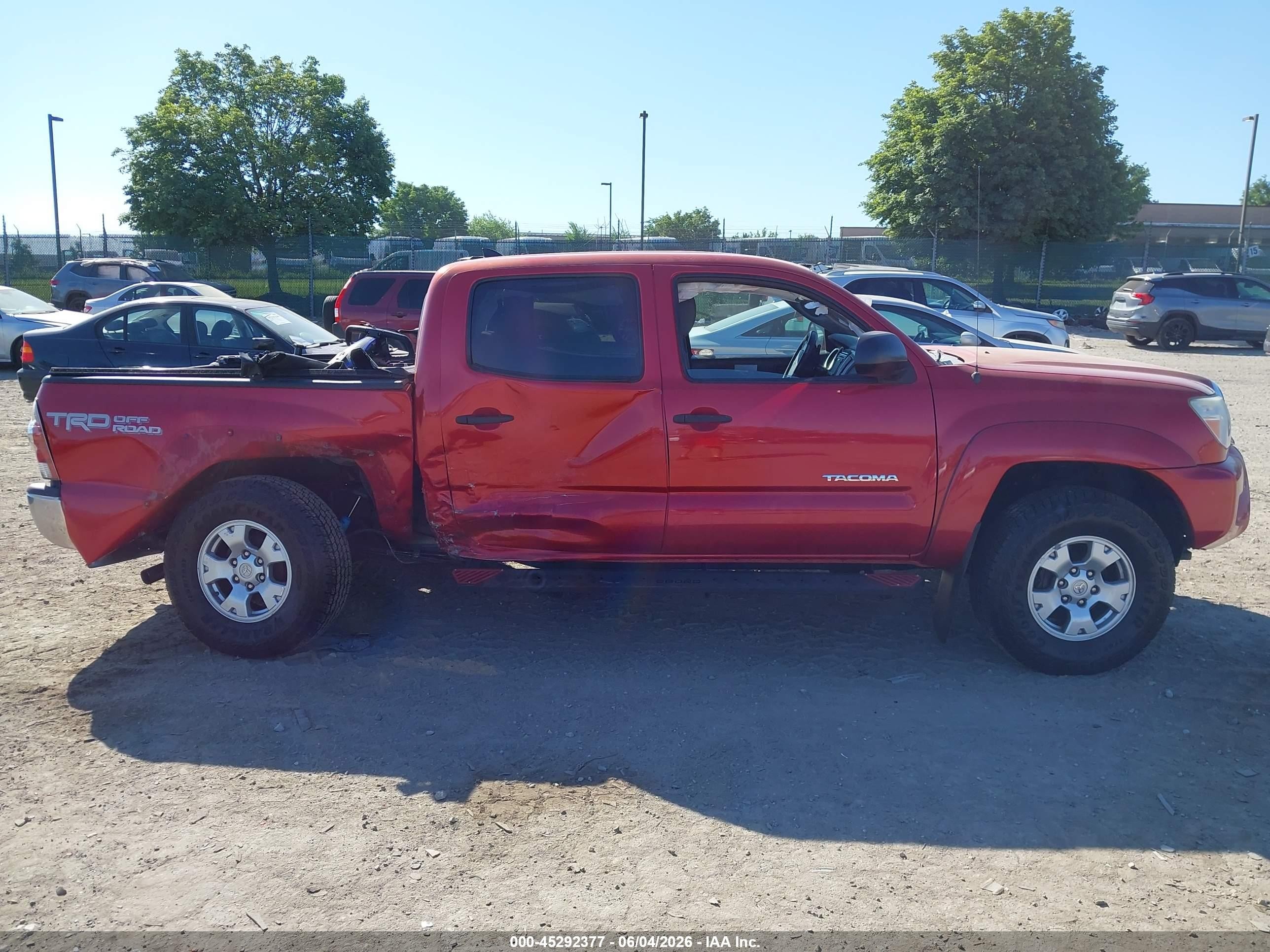 2015 Toyota Tacoma Base V6 Red vin: 3TMLU4EN7FM165577