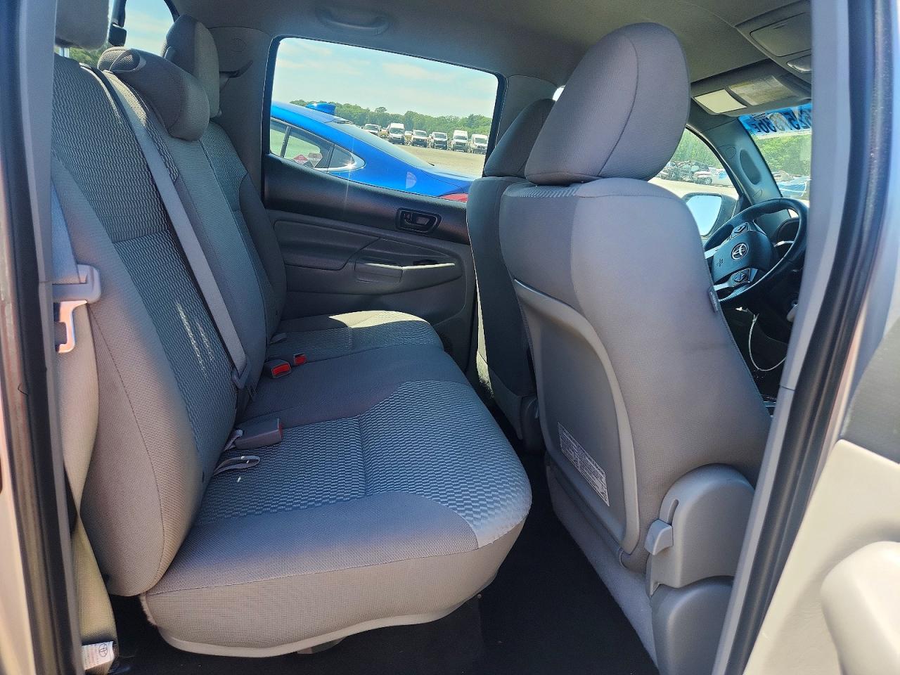 2015 Toyota Tacoma Double Cab Gray vin: 3TMLU4EN7FM166681