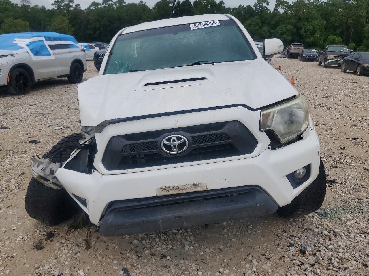 2015 Toyota Tacoma V6 White vin: 3TMLU4EN7FM171072
