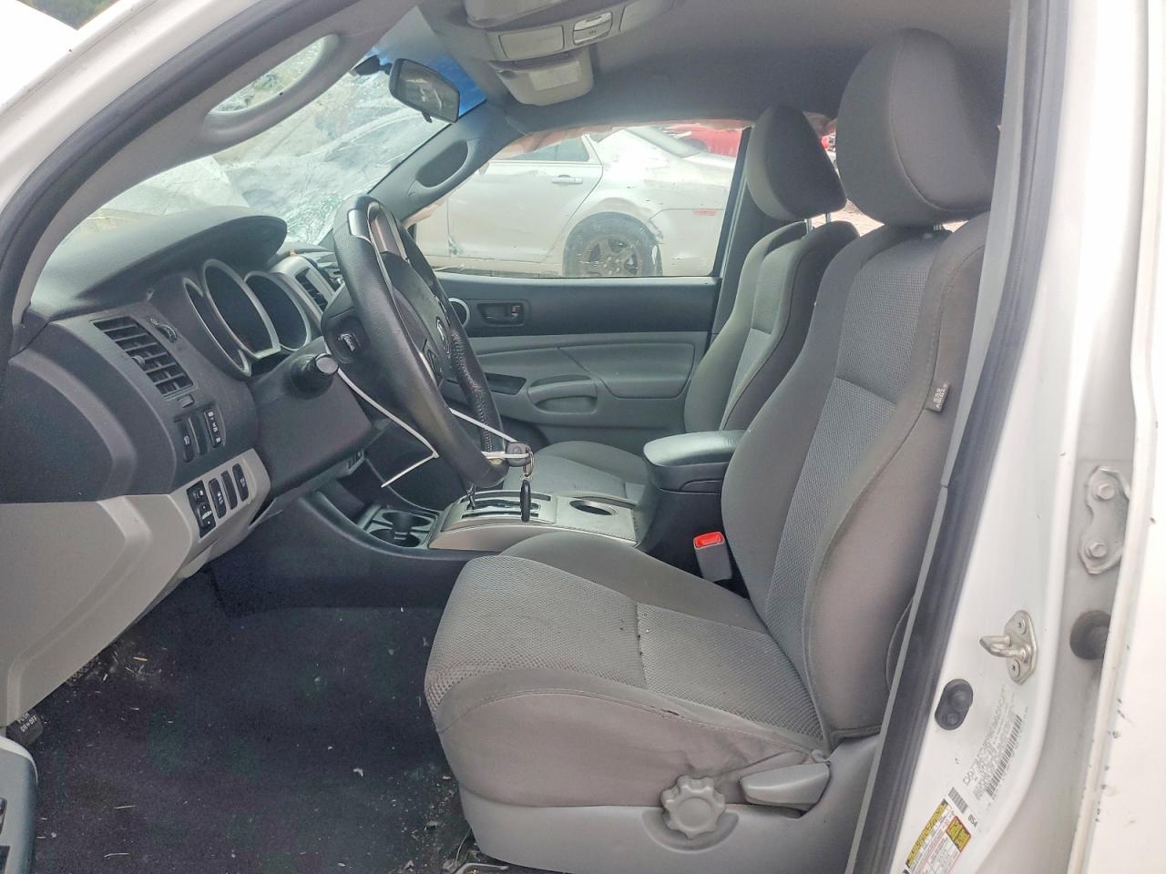 2015 Toyota Tacoma V6 White vin: 3TMLU4EN7FM171072