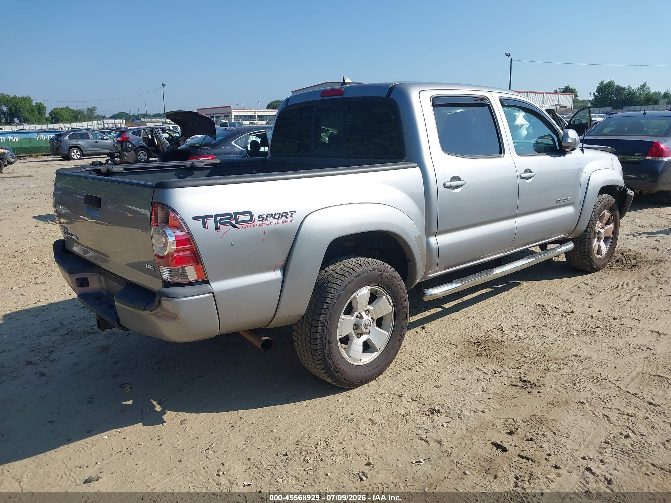 2015 Toyota Tacoma Base V6 Silver vin: 3TMLU4EN7FM174702