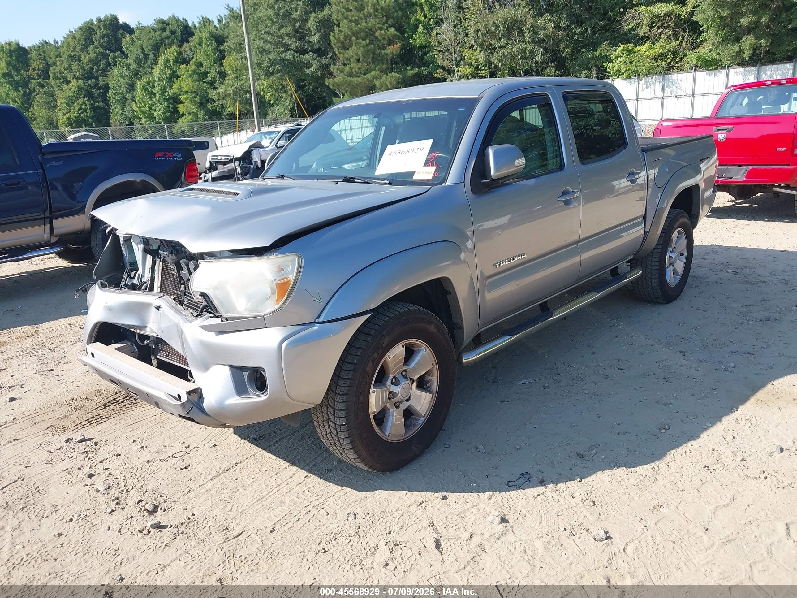 2015 Toyota Tacoma Base V6 Silver vin: 3TMLU4EN7FM174702