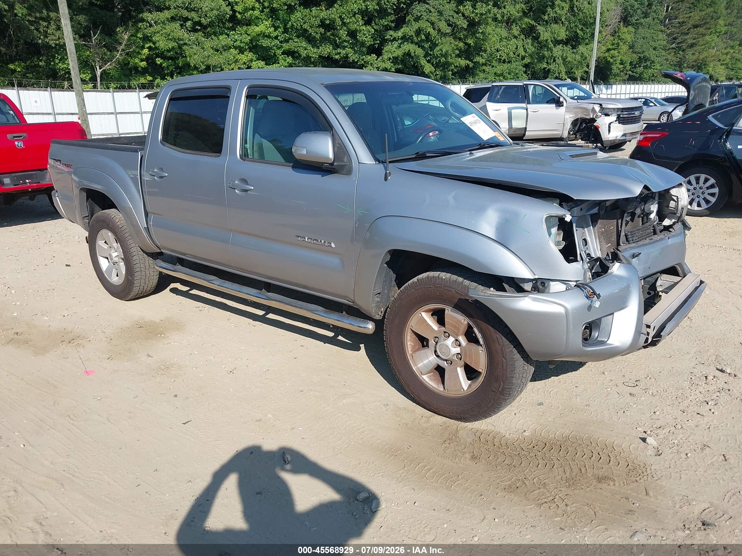 2015 Toyota Tacoma Base V6 Silver vin: 3TMLU4EN7FM174702
