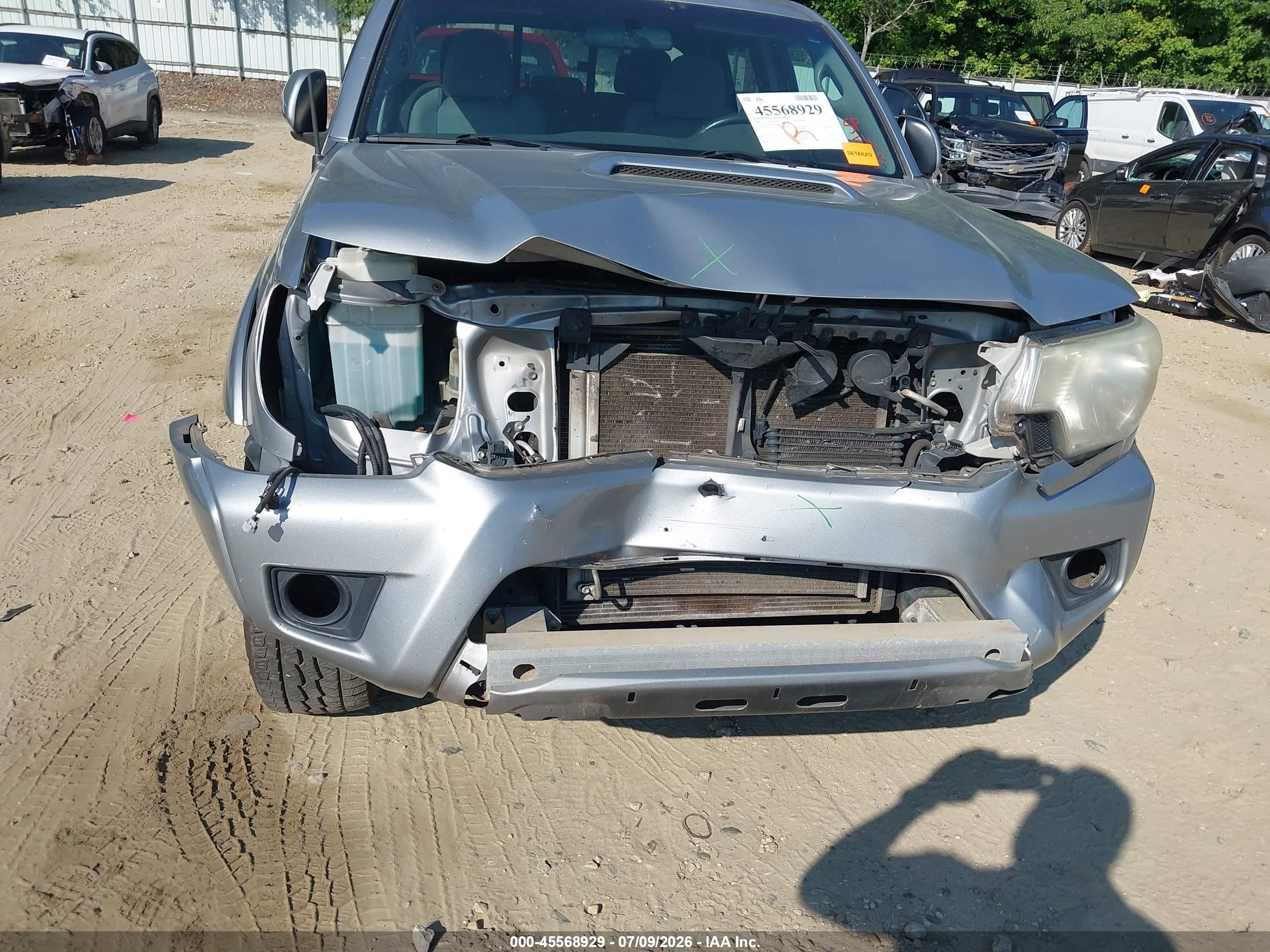 2015 Toyota Tacoma Base V6 Silver vin: 3TMLU4EN7FM174702