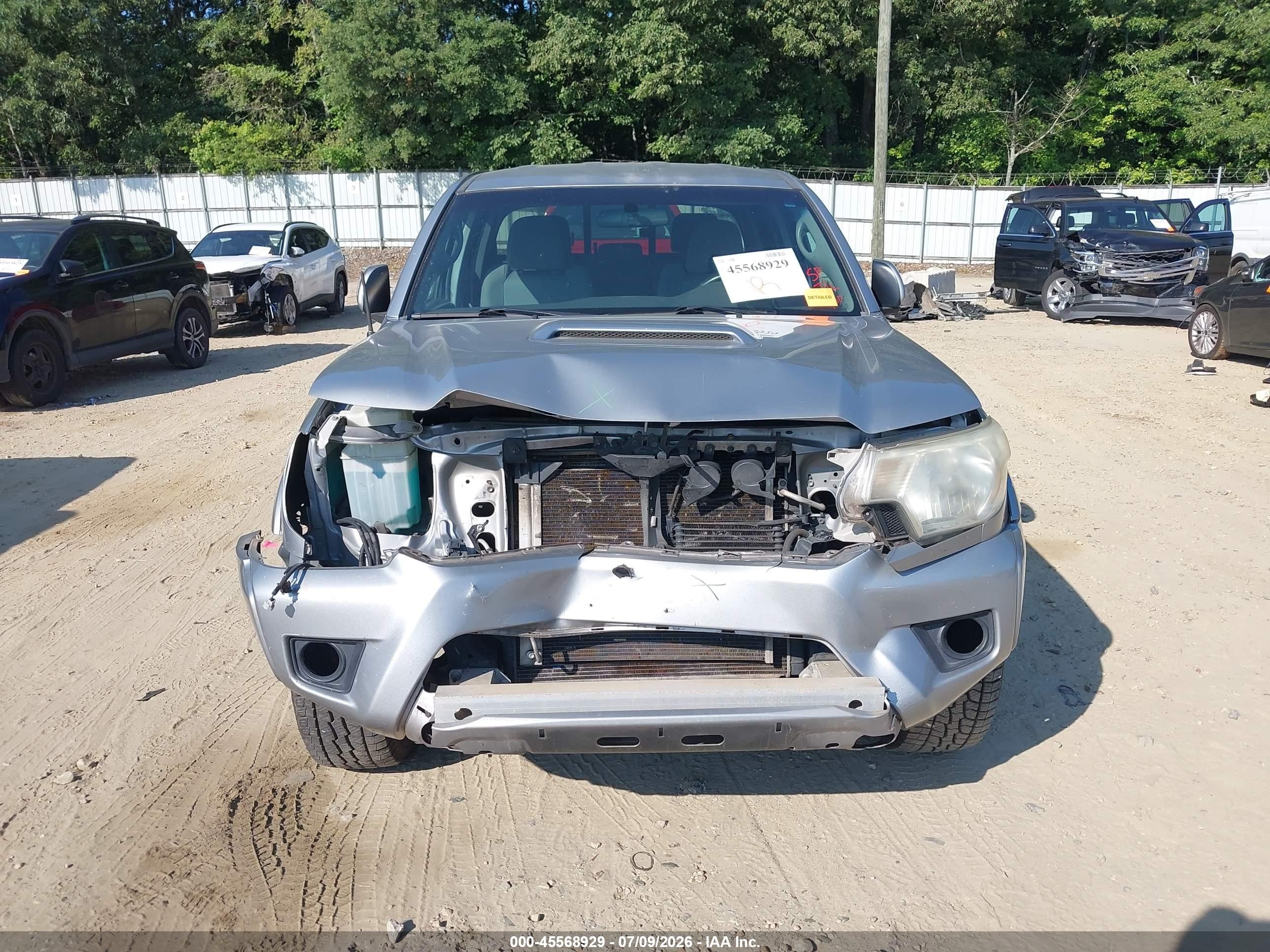 2015 Toyota Tacoma Base V6 Silver vin: 3TMLU4EN7FM174702