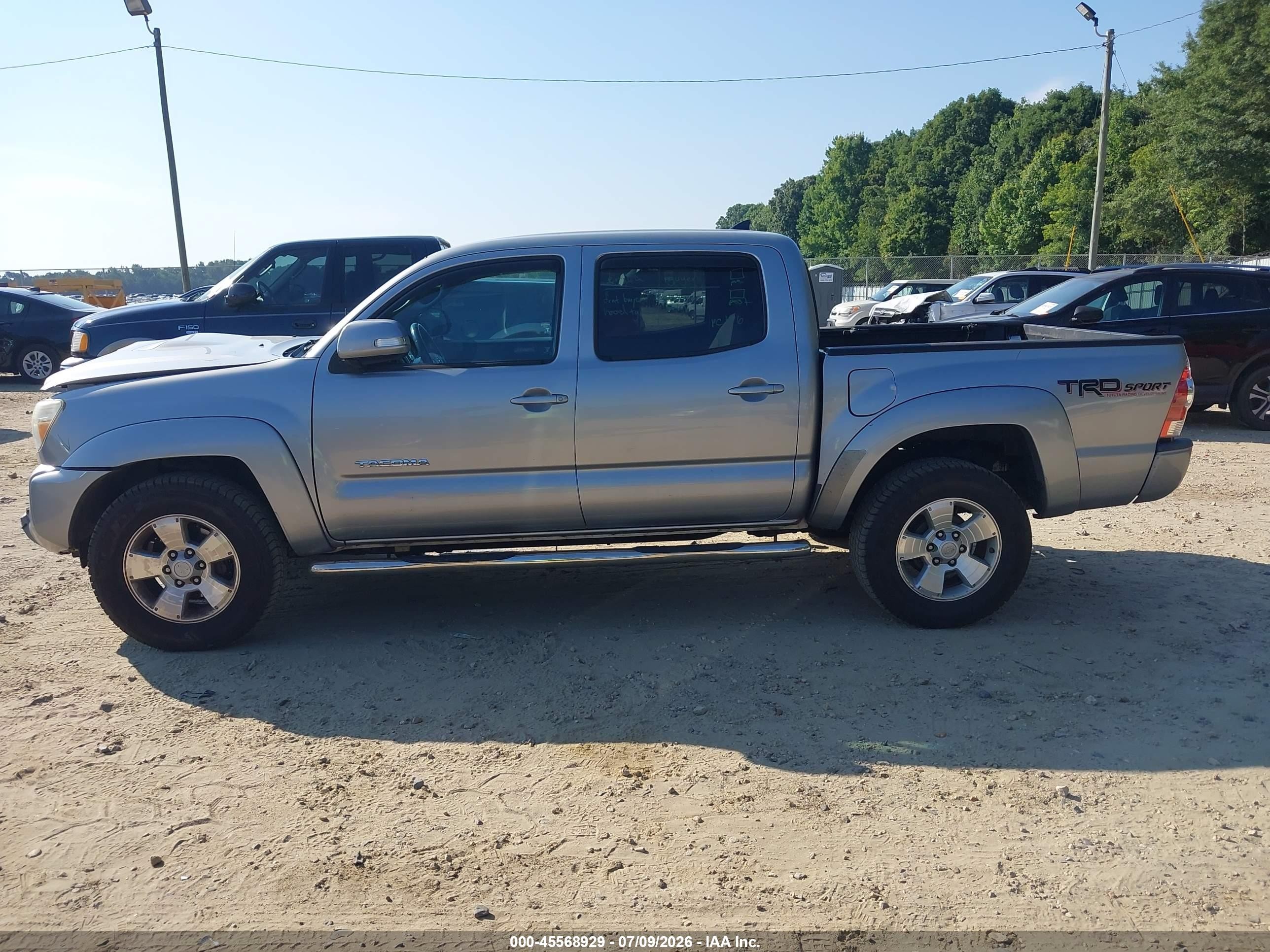 2015 Toyota Tacoma Base V6 Silver vin: 3TMLU4EN7FM174702