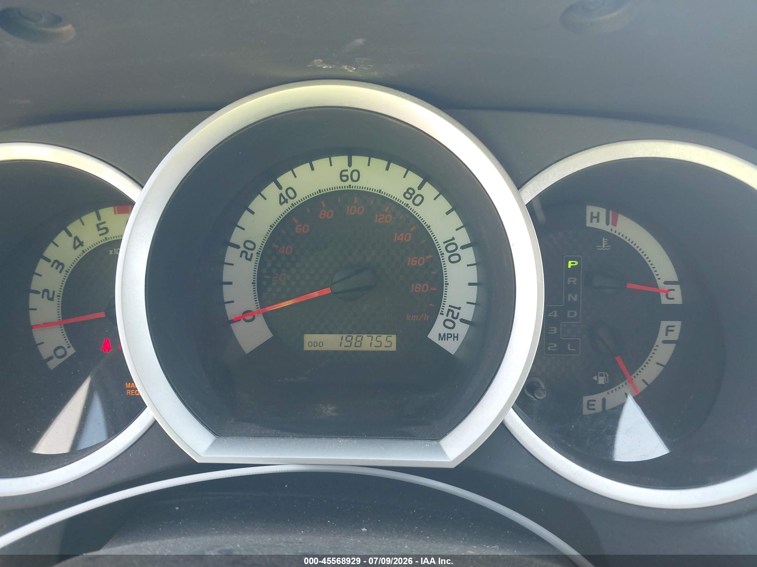 2015 Toyota Tacoma Base V6 Silver vin: 3TMLU4EN7FM174702