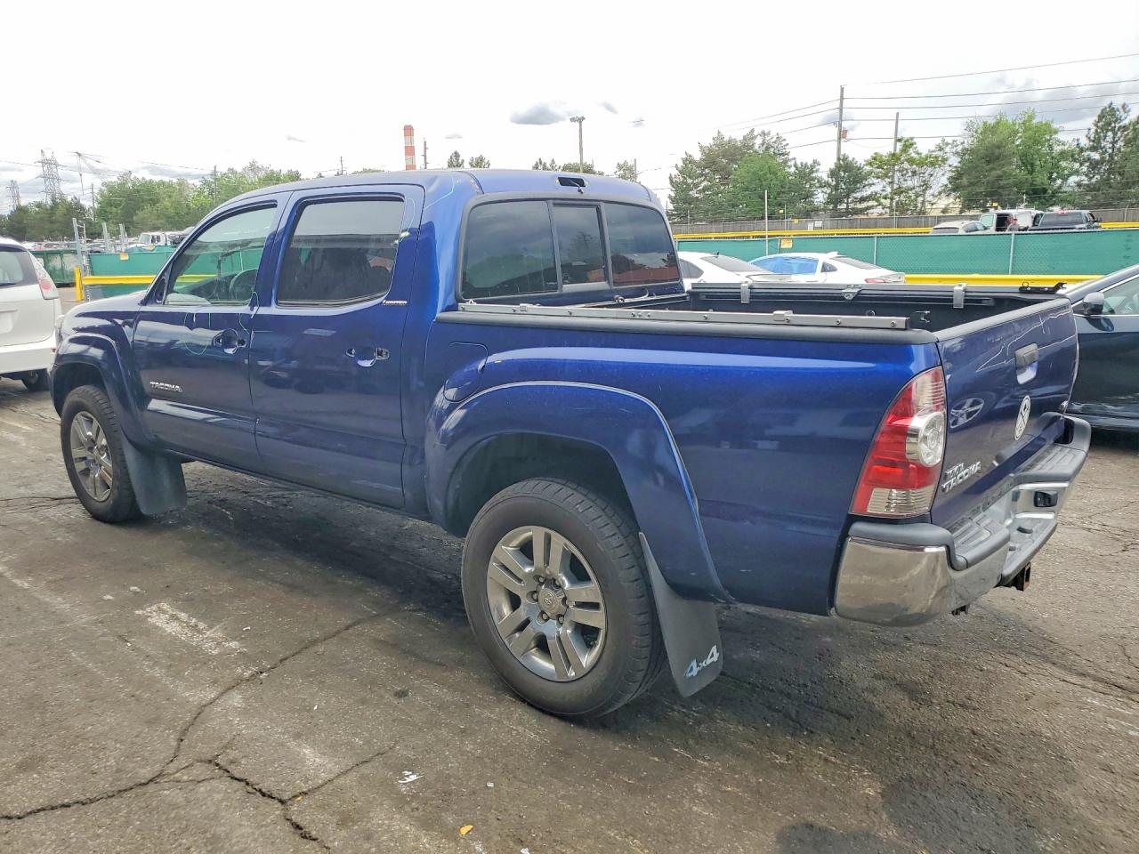 2015 Toyota Tacoma V6 Blue vin: 3TMLU4EN7FM183559