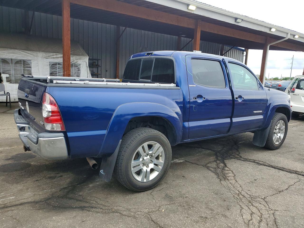 2015 Toyota Tacoma V6 Blue vin: 3TMLU4EN7FM183559