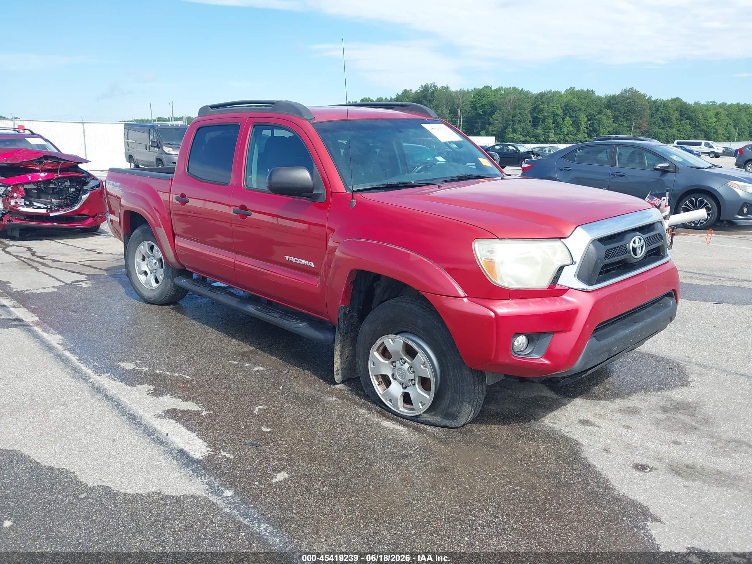2015 Toyota Tacoma Base V6 Red vin: 3TMLU4EN7FM185070