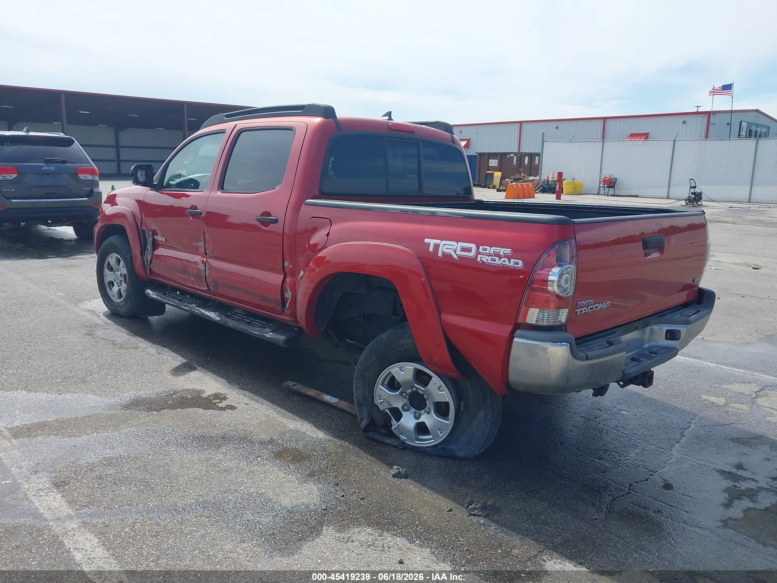 2015 Toyota Tacoma Base V6 Red vin: 3TMLU4EN7FM185070