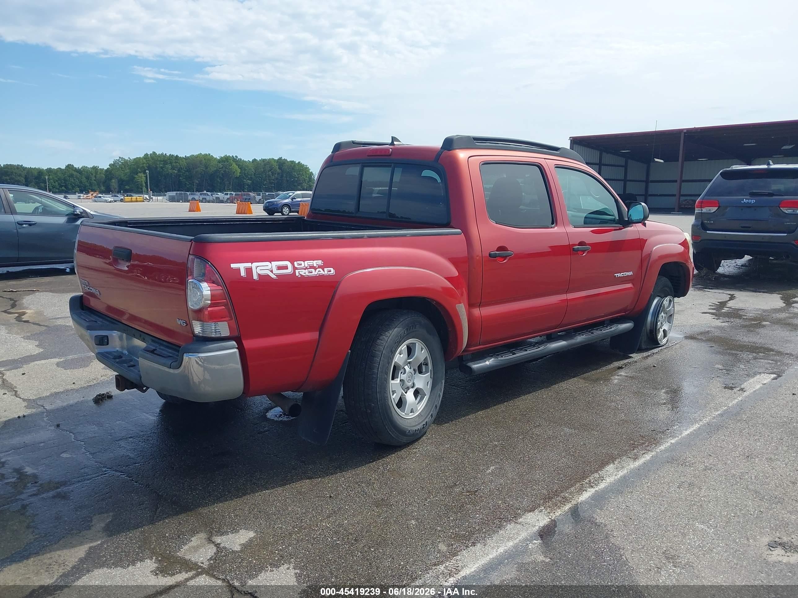 2015 Toyota Tacoma Base V6 Red vin: 3TMLU4EN7FM185070
