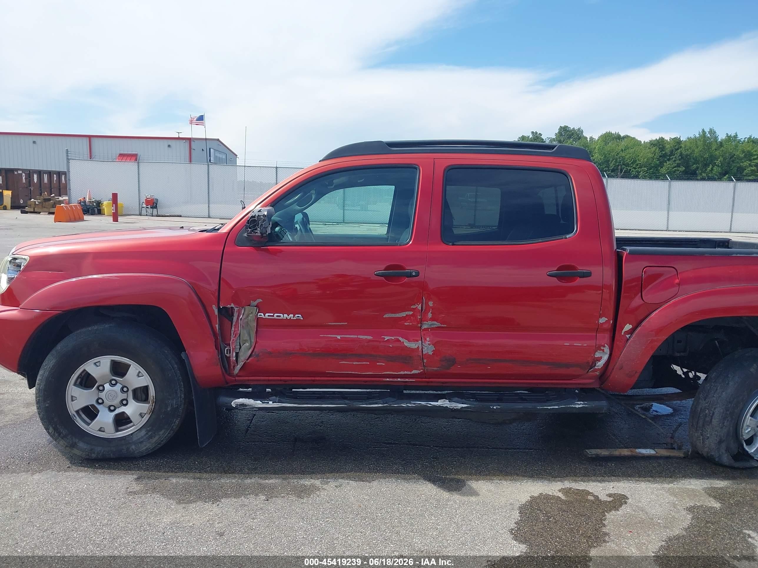 2015 Toyota Tacoma Base V6 Red vin: 3TMLU4EN7FM185070
