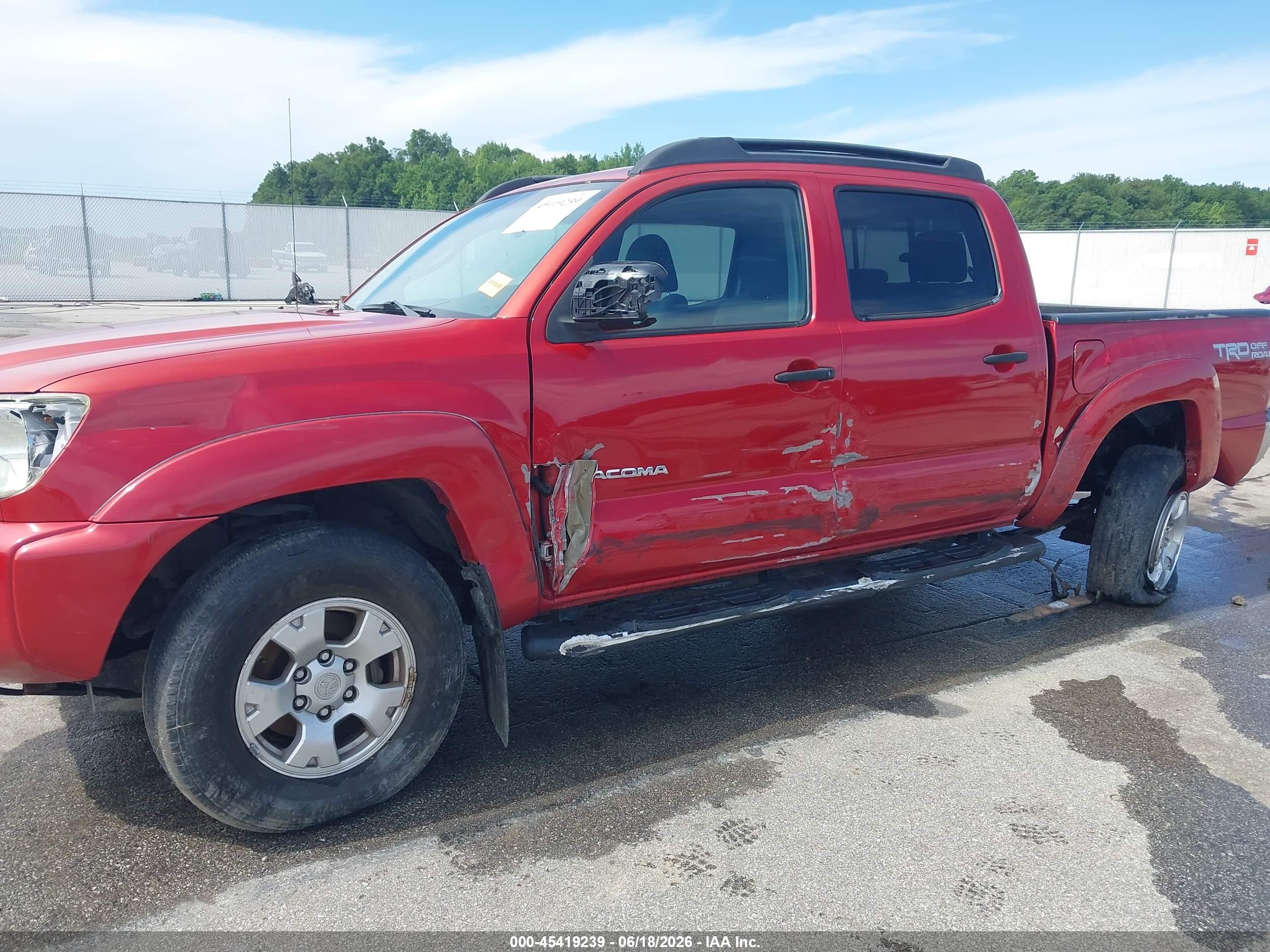 2015 Toyota Tacoma Base V6 Red vin: 3TMLU4EN7FM185070