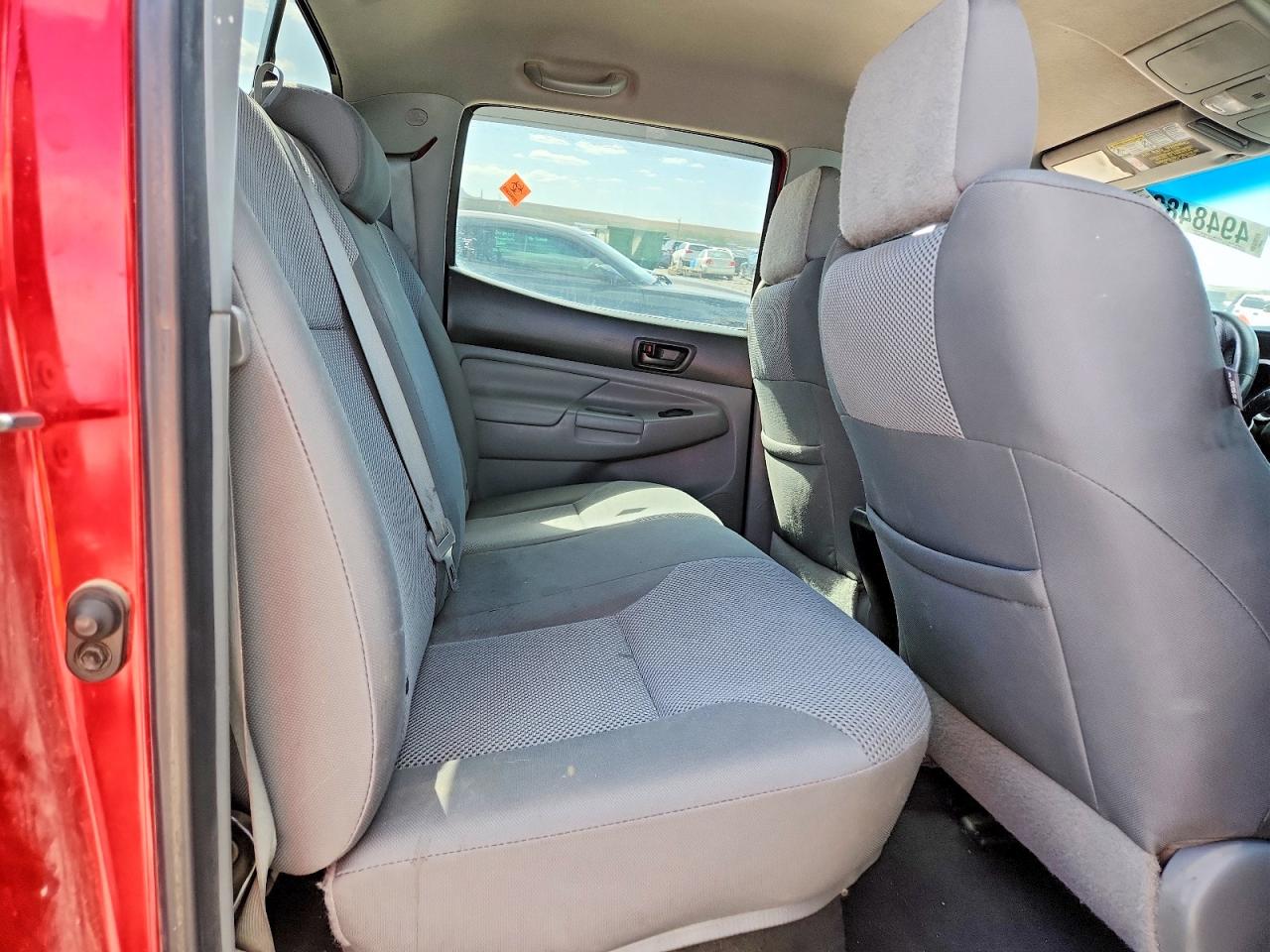 2015 Toyota Tacoma V6 Red vin: 3TMLU4EN7FM187823