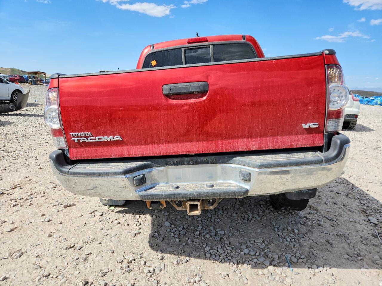 2015 Toyota Tacoma V6 Red vin: 3TMLU4EN7FM187823