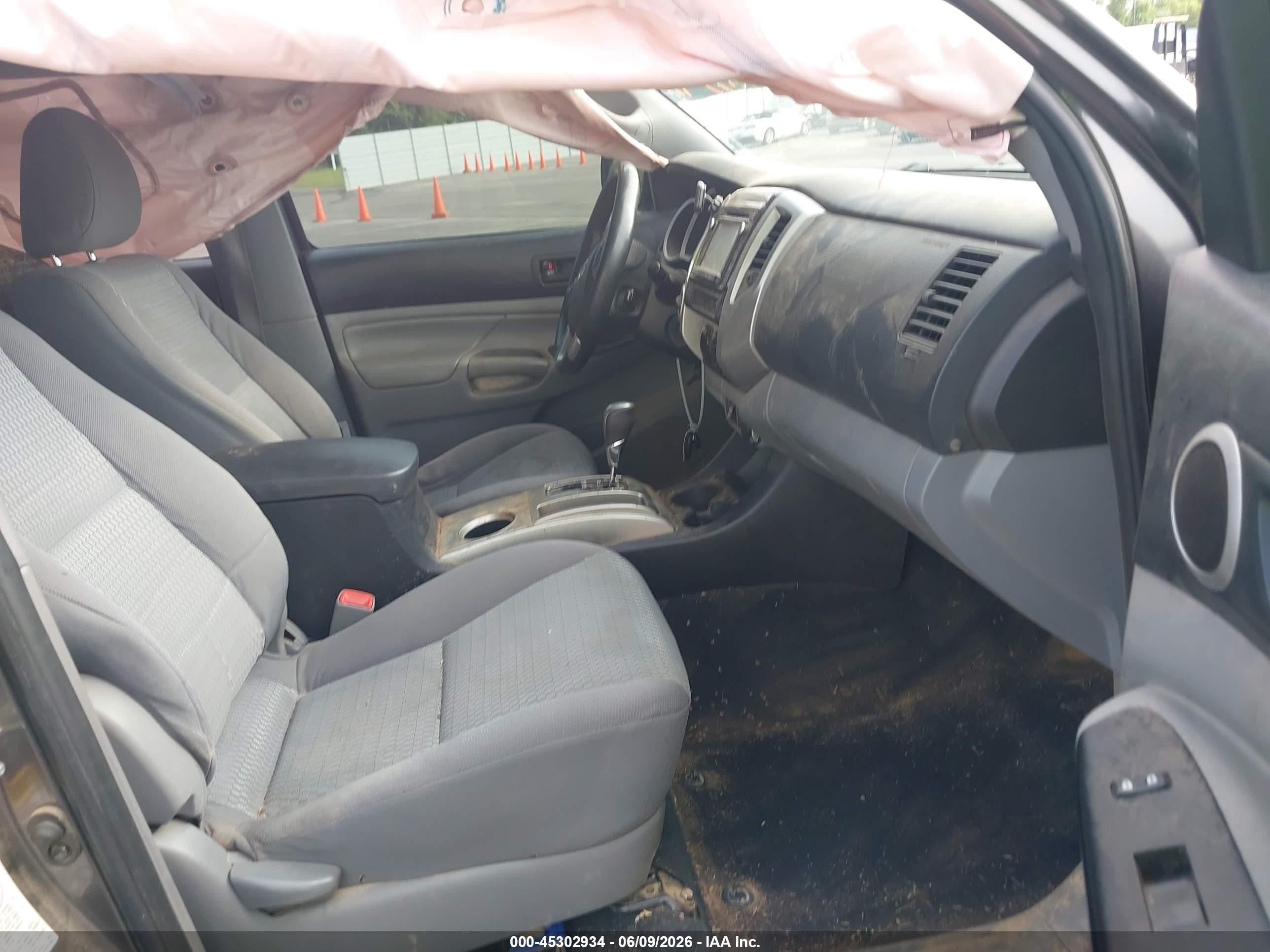 2015 Toyota Tacoma Base V6 Gray vin: 3TMLU4EN7FM196635