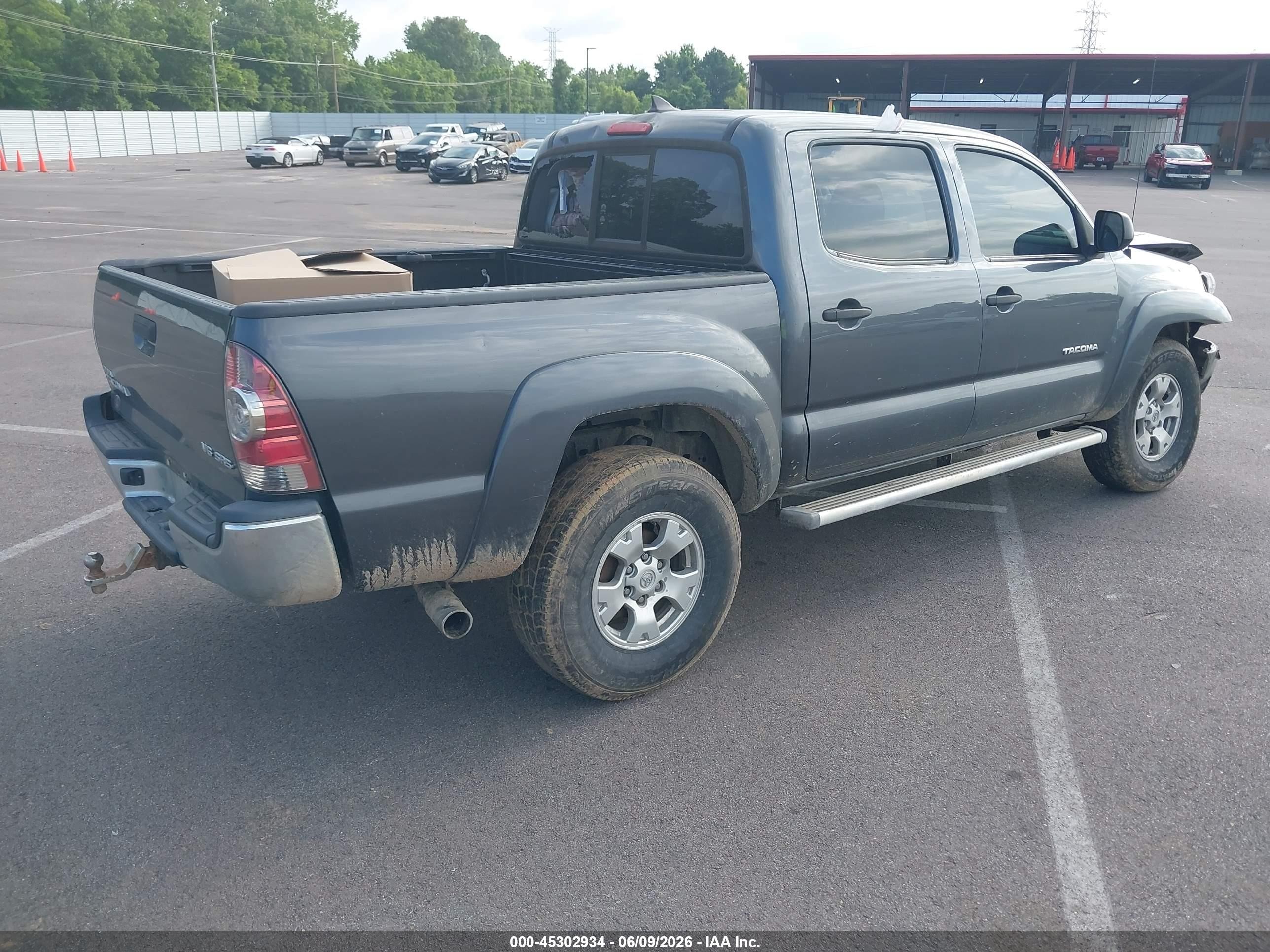 2015 Toyota Tacoma Base V6 Gray vin: 3TMLU4EN7FM196635