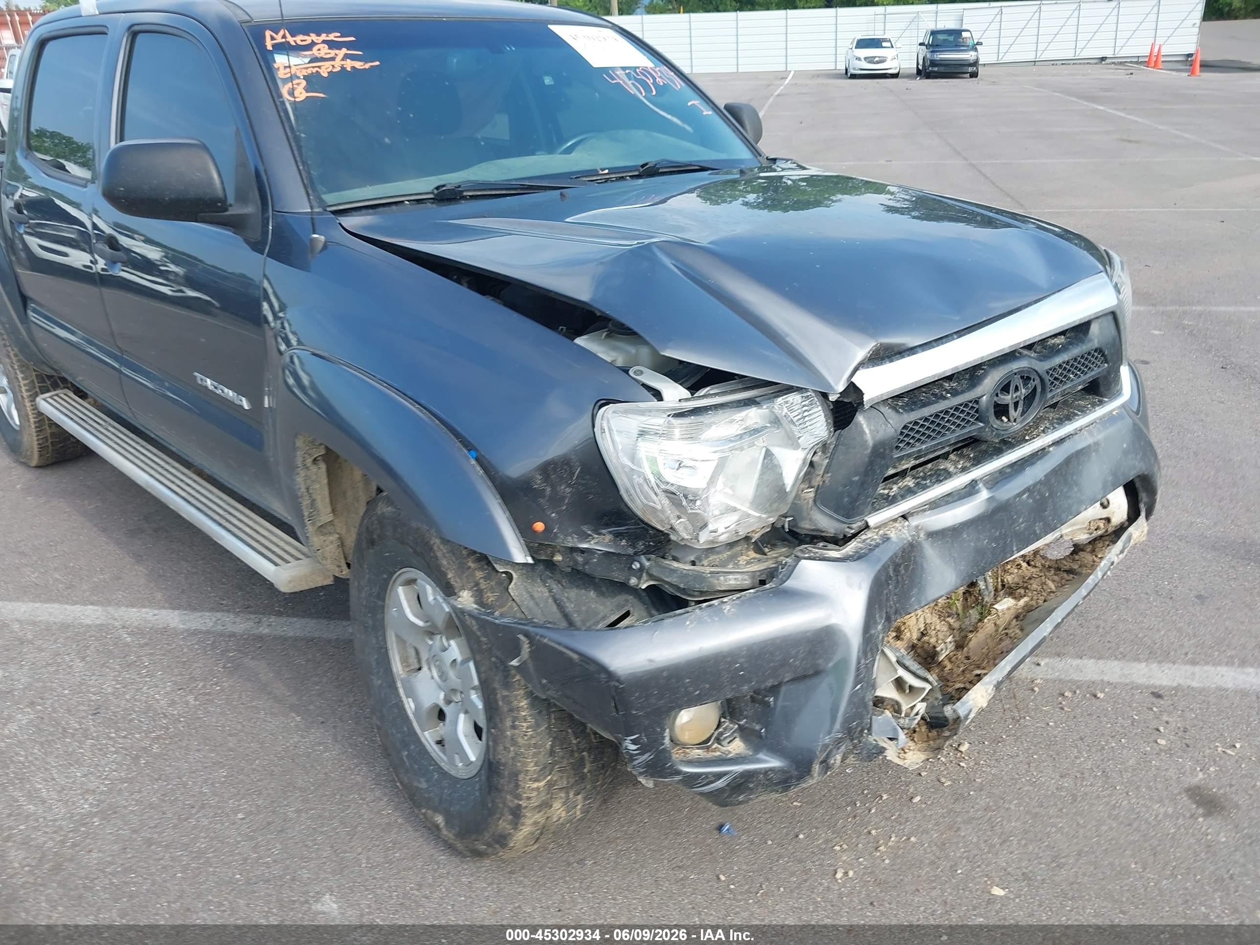 2015 Toyota Tacoma Base V6 Gray vin: 3TMLU4EN7FM196635