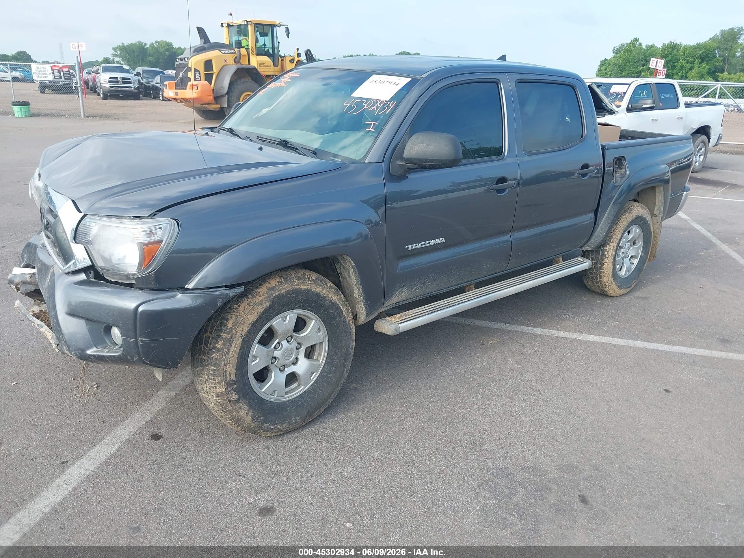 2015 Toyota Tacoma Base V6 Gray vin: 3TMLU4EN7FM196635