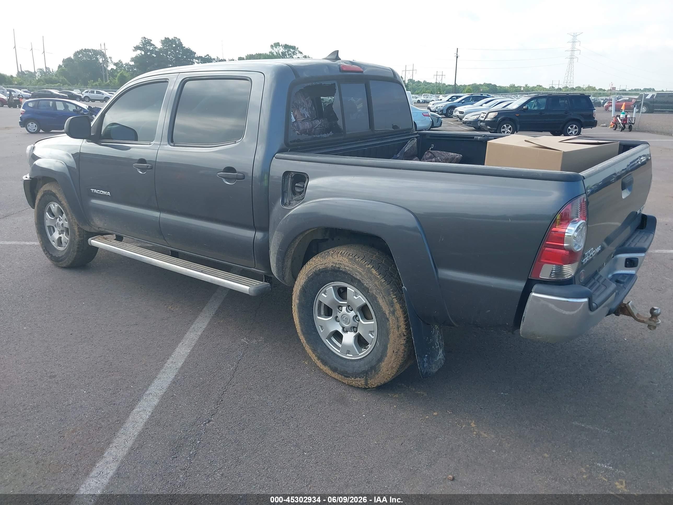 2015 Toyota Tacoma Base V6 Gray vin: 3TMLU4EN7FM196635